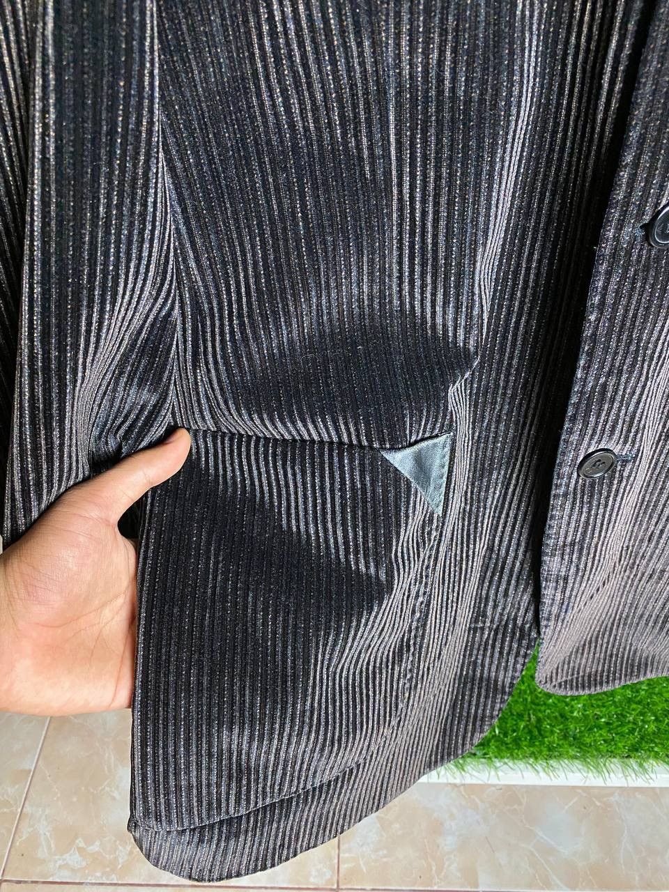 Giorgio Armani × Velvet Giorgio Armani Men Velvel Coat / Suit Made in ITALY (PIT 22) Size 54R - 3 Thumbnail