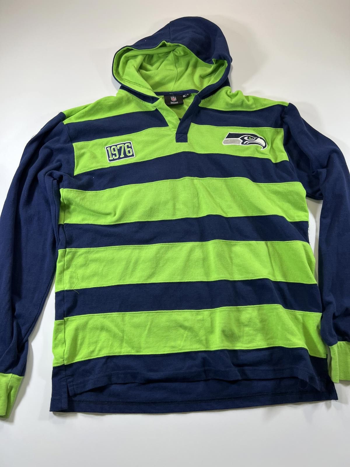 NFL Retro team nfl Seattle Seahawks Striped Hoodie L Size US L / EU 52-54 / 3 - 1 Thumbnail