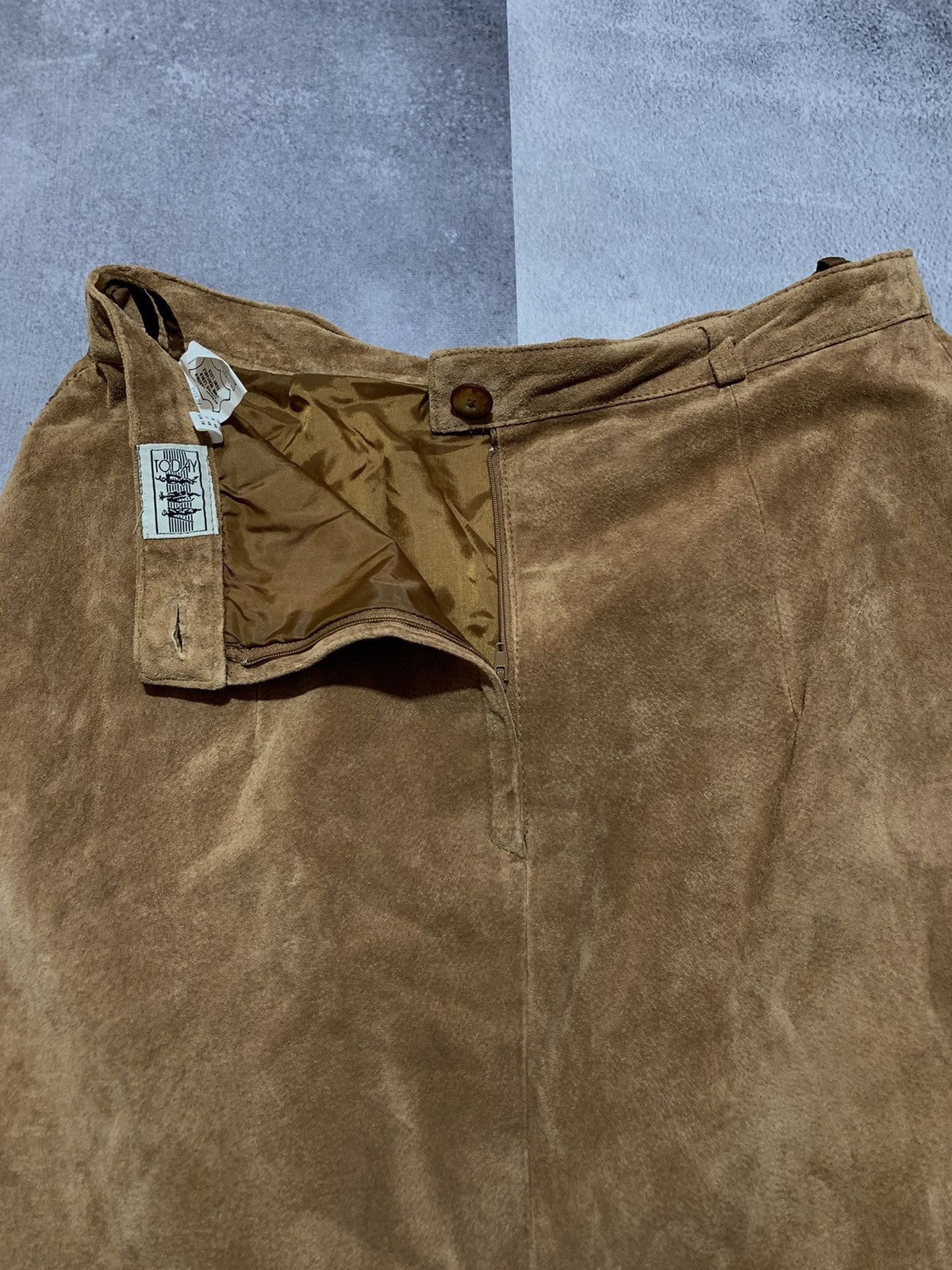 Leather × Vintage Vintage 70s Leather suede midi skirt retro size 34 Size 34" / US 12 / IT 48 - 4 Thumbnail
