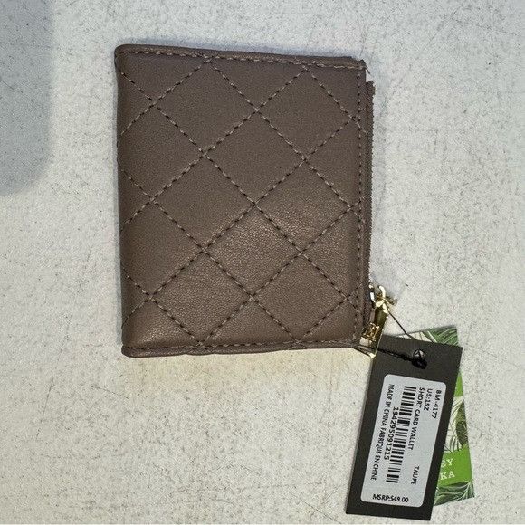Badgley Mischka NWT BADGLEY MISCHKA TAUPE SHORT CARD WALLET Size ONE SIZE - 3 Thumbnail
