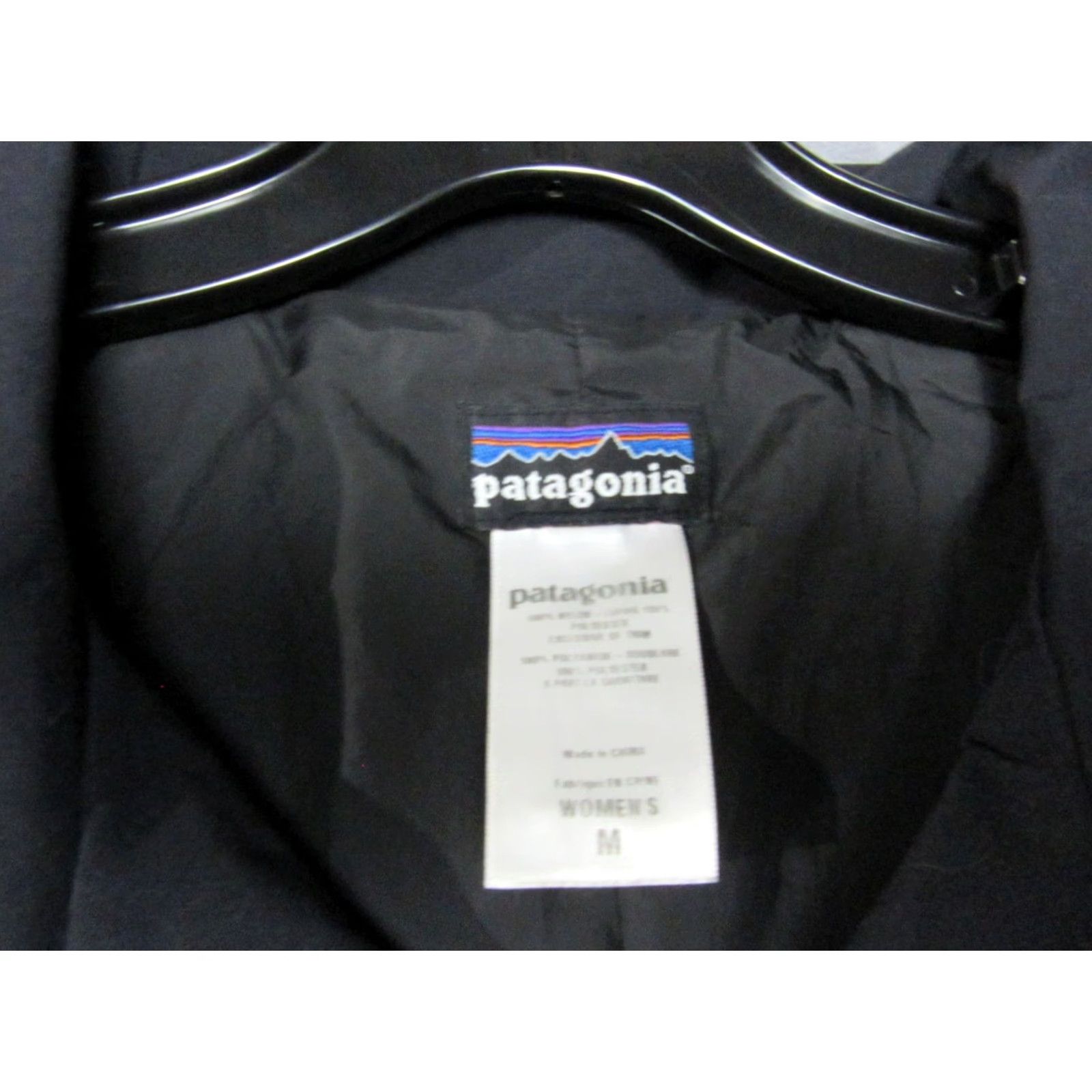 Patagonia Patagonia Coat Womens Medium Black Lined Larissa Trench Worn Wear Belted Woolless? Polyester Lined Coat Size M / US 6-8 / IT 42-44 - 2 Thumbnail