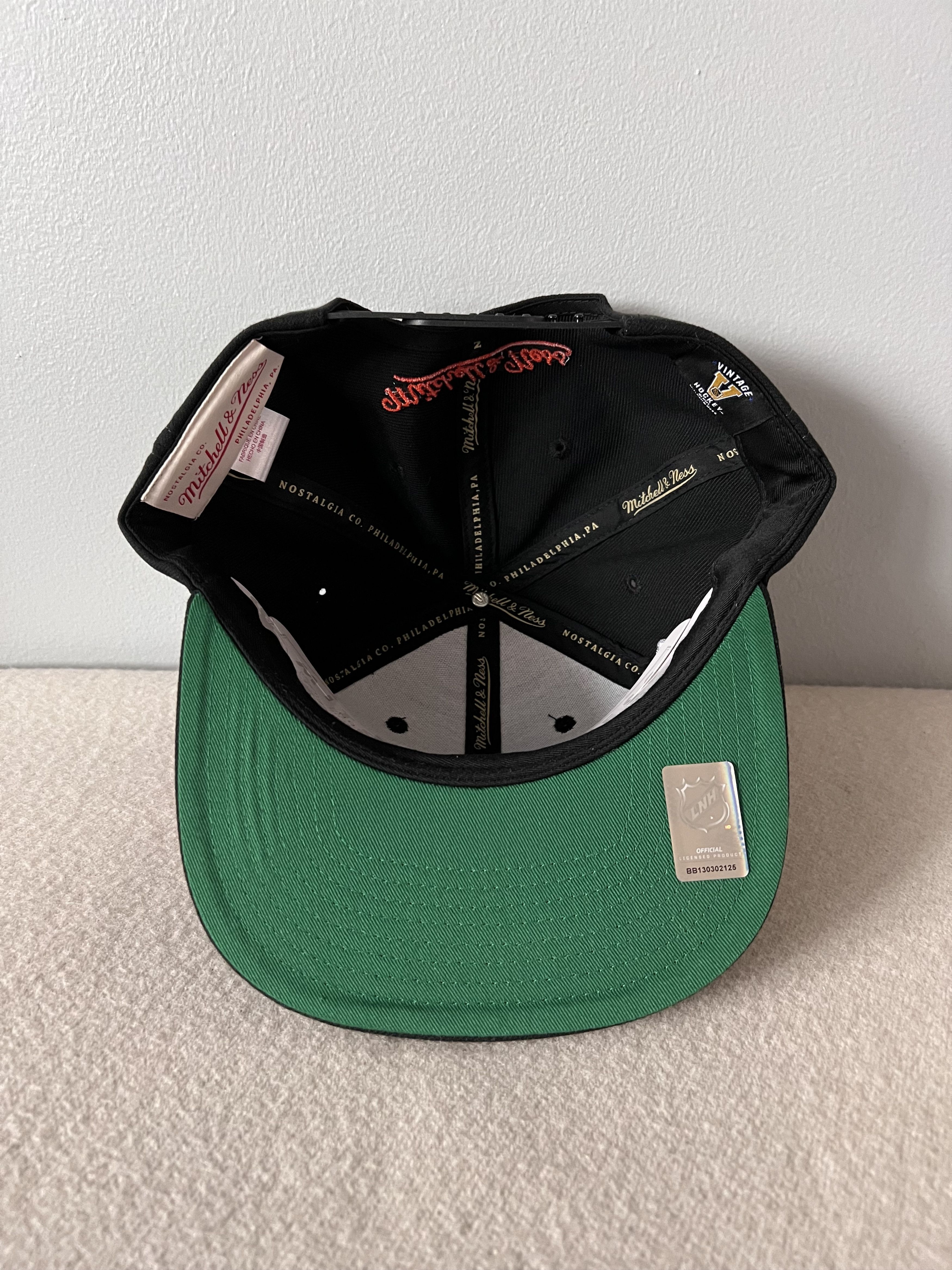Mitchell & Ness Mitchell & Ness Philadelphia Flyers Varsity Bust Snapback Size ONE SIZE - 5 Thumbnail