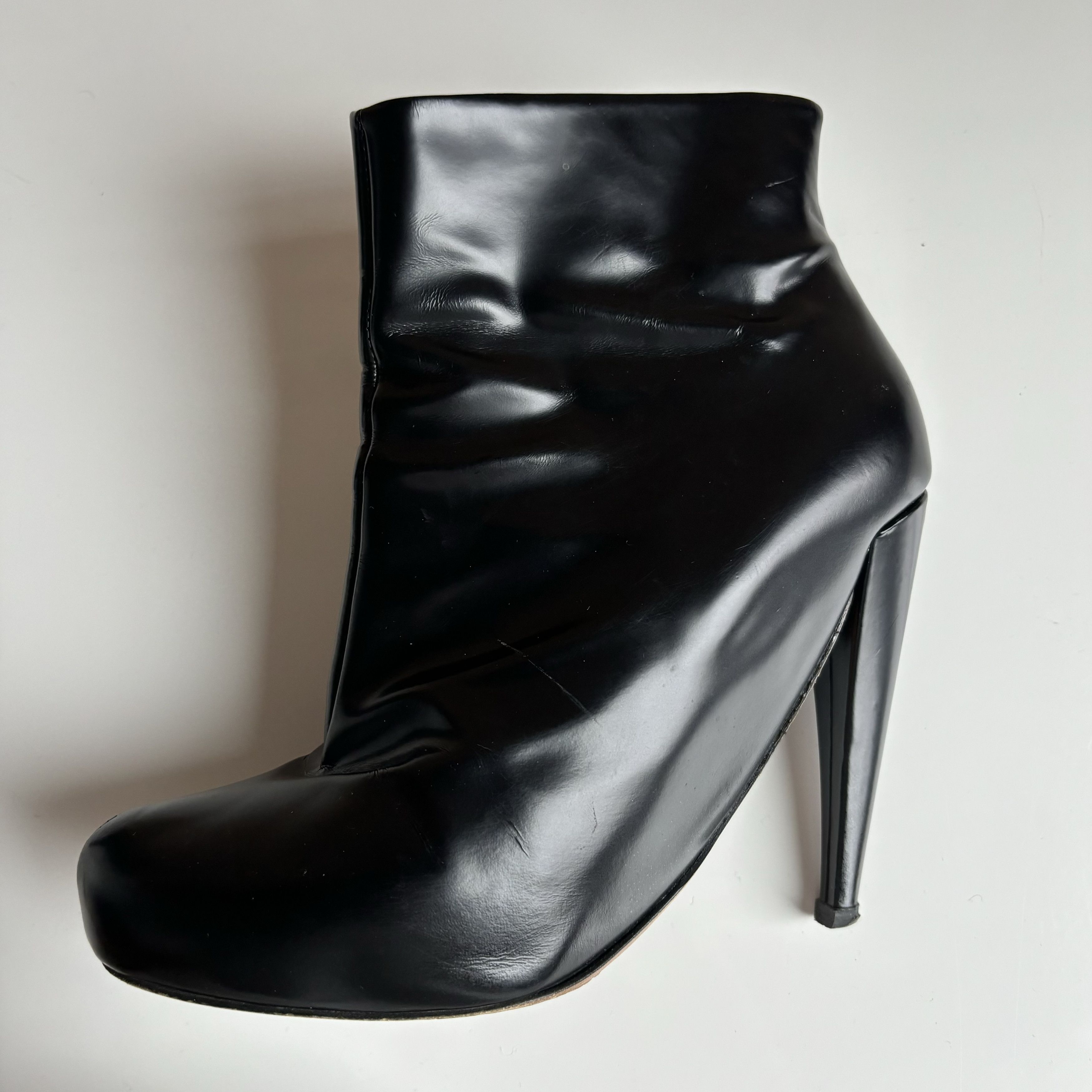 image of Maison Margiela Margiela Heel Shoesed Booties in Black, Women's (Size 10)
