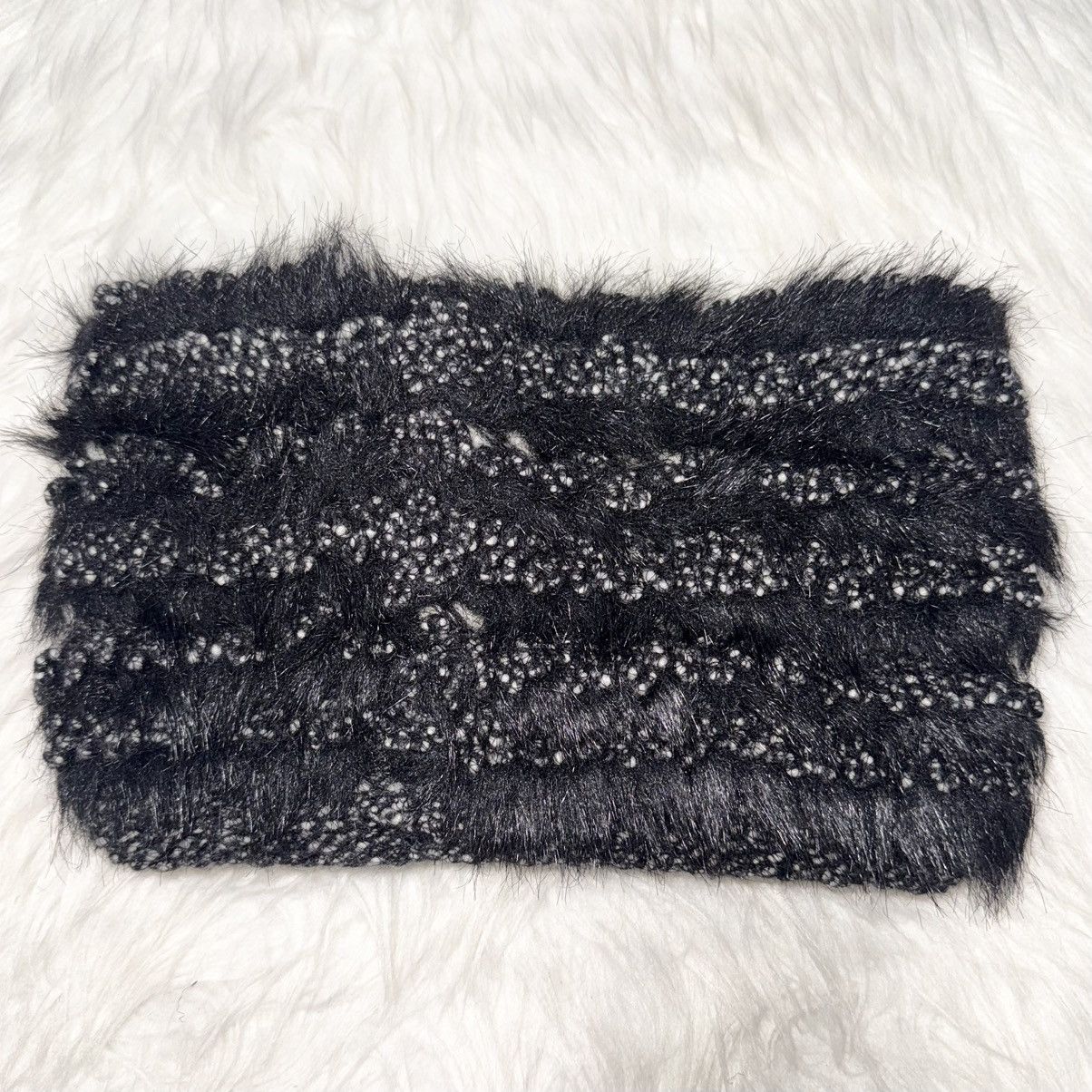 Chanel Authentic Chanel COCO-decorated tweed fur snood scarf M Size ONE SIZE - 5 Thumbnail