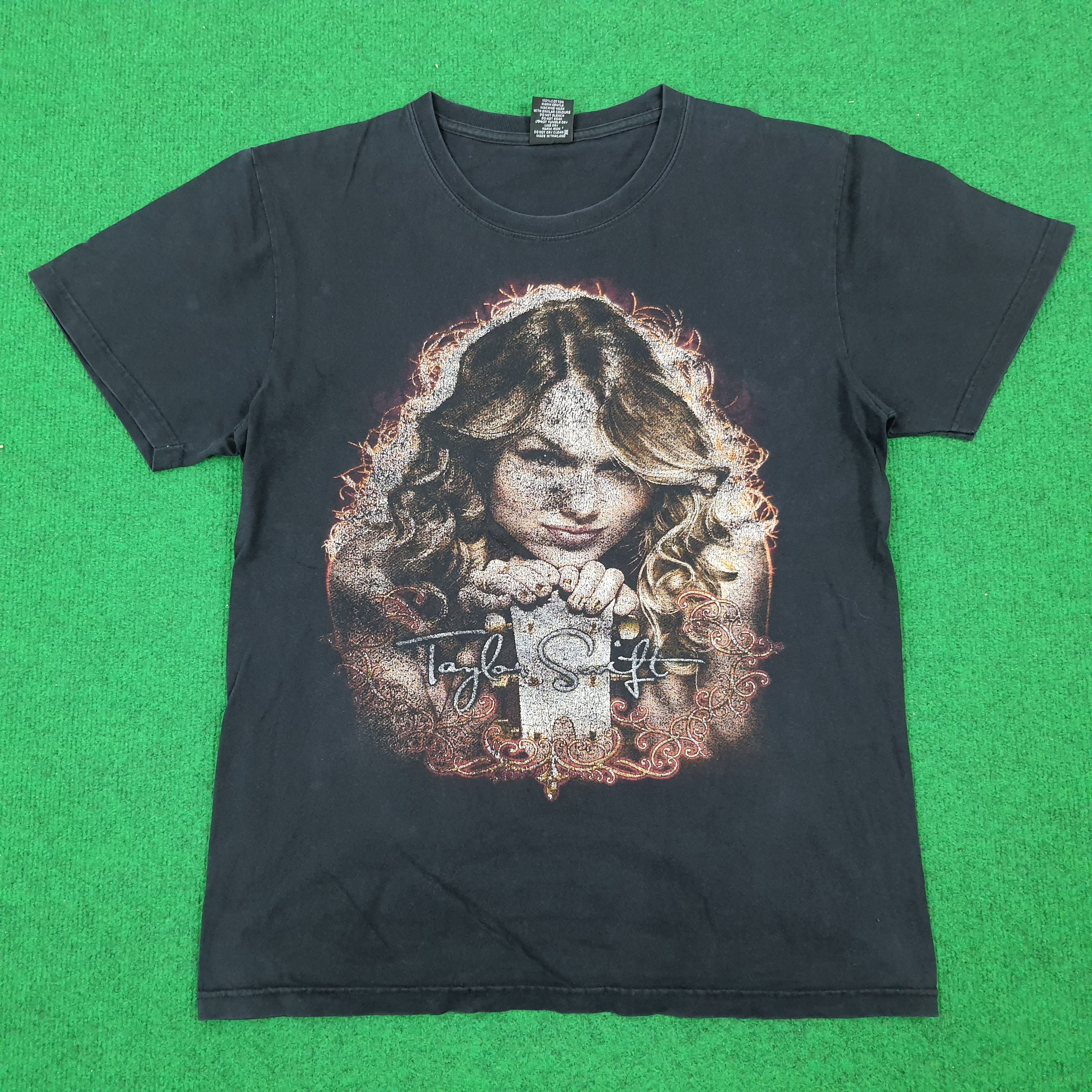 Vintage Taylor Swift Singer Tour Teshirt