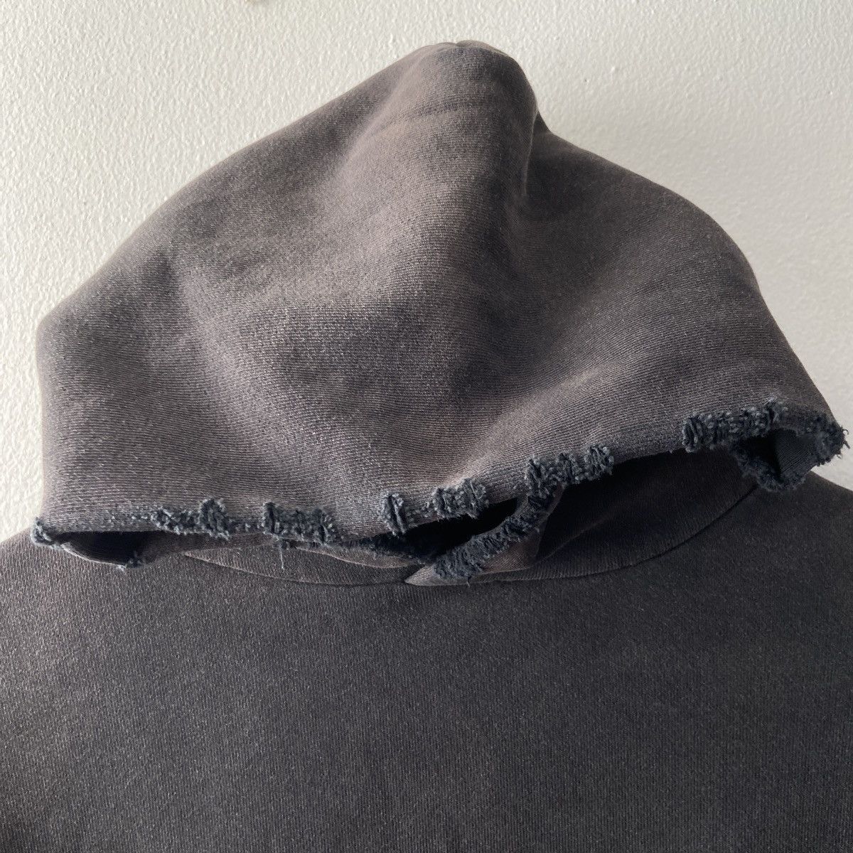 Akimbo Club Akimbo Watch Peeker Distressed hoodie Sun Faded Black Size US S / EU 44-46 / 1 - 8 Thumbnail