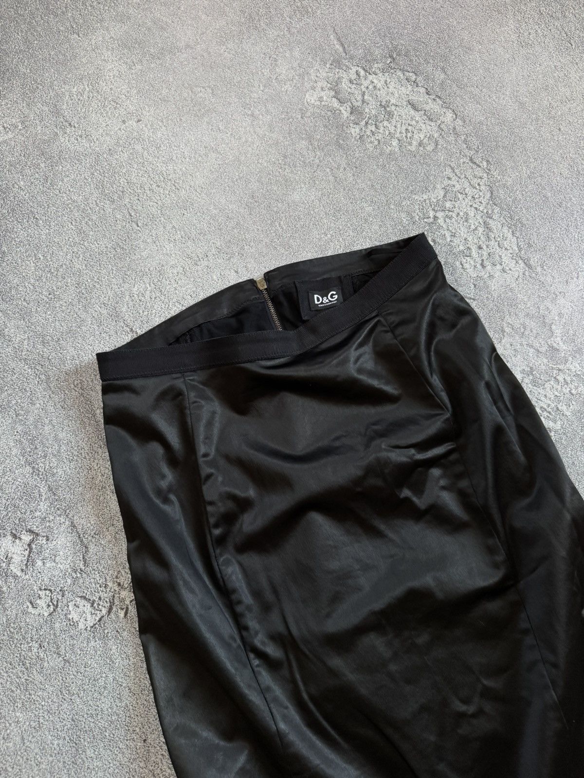 Dolce & Gabbana Dolce & Gabbana 42size pencil black skirt Size 28" / US 6 / IT 42 - 2 Thumbnail