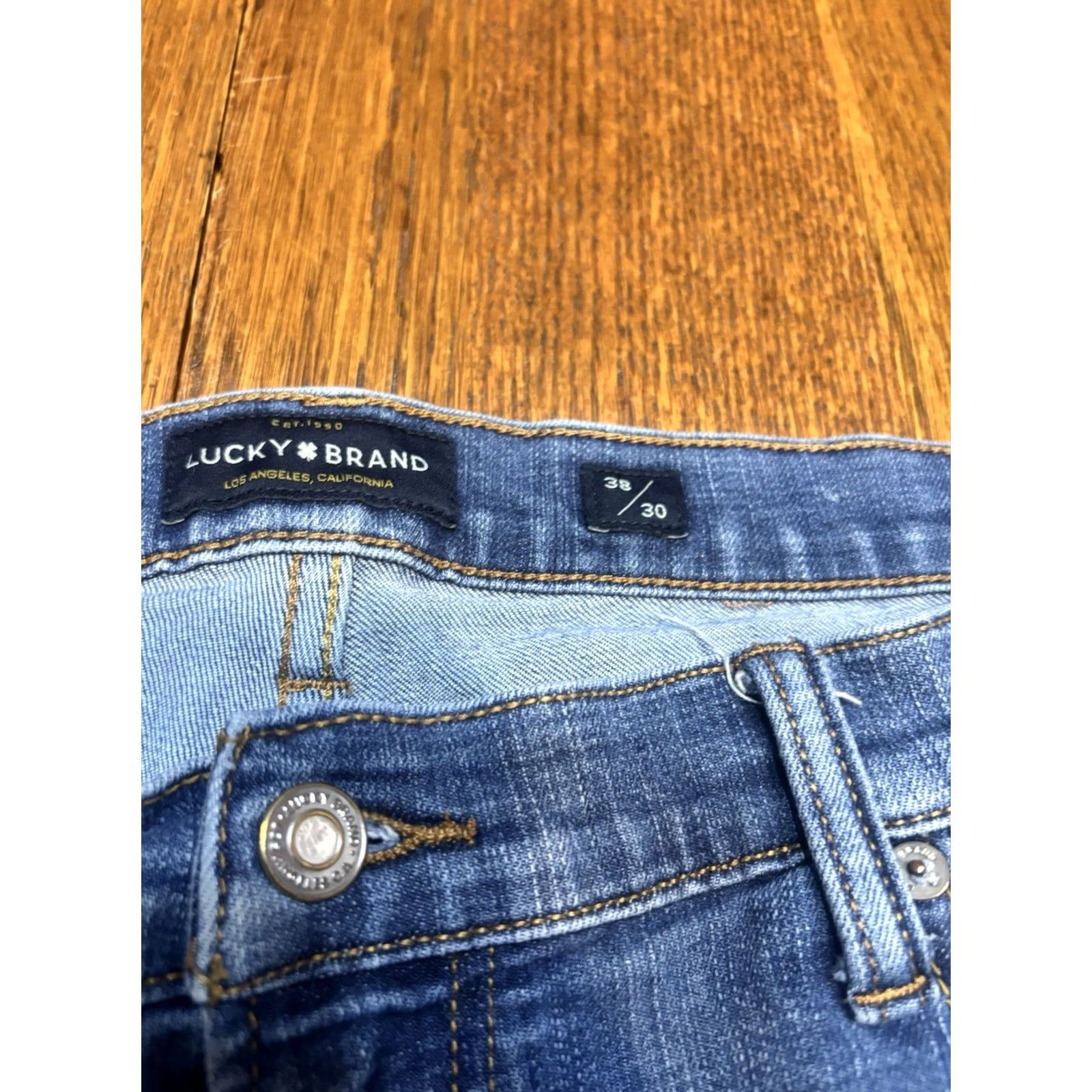 Lucky Brand Lucky Brand Mens Jeans Size 38/30 Straight Leg Medium Wash Denim Pants Size US 38 / EU 54 - 2 Thumbnail