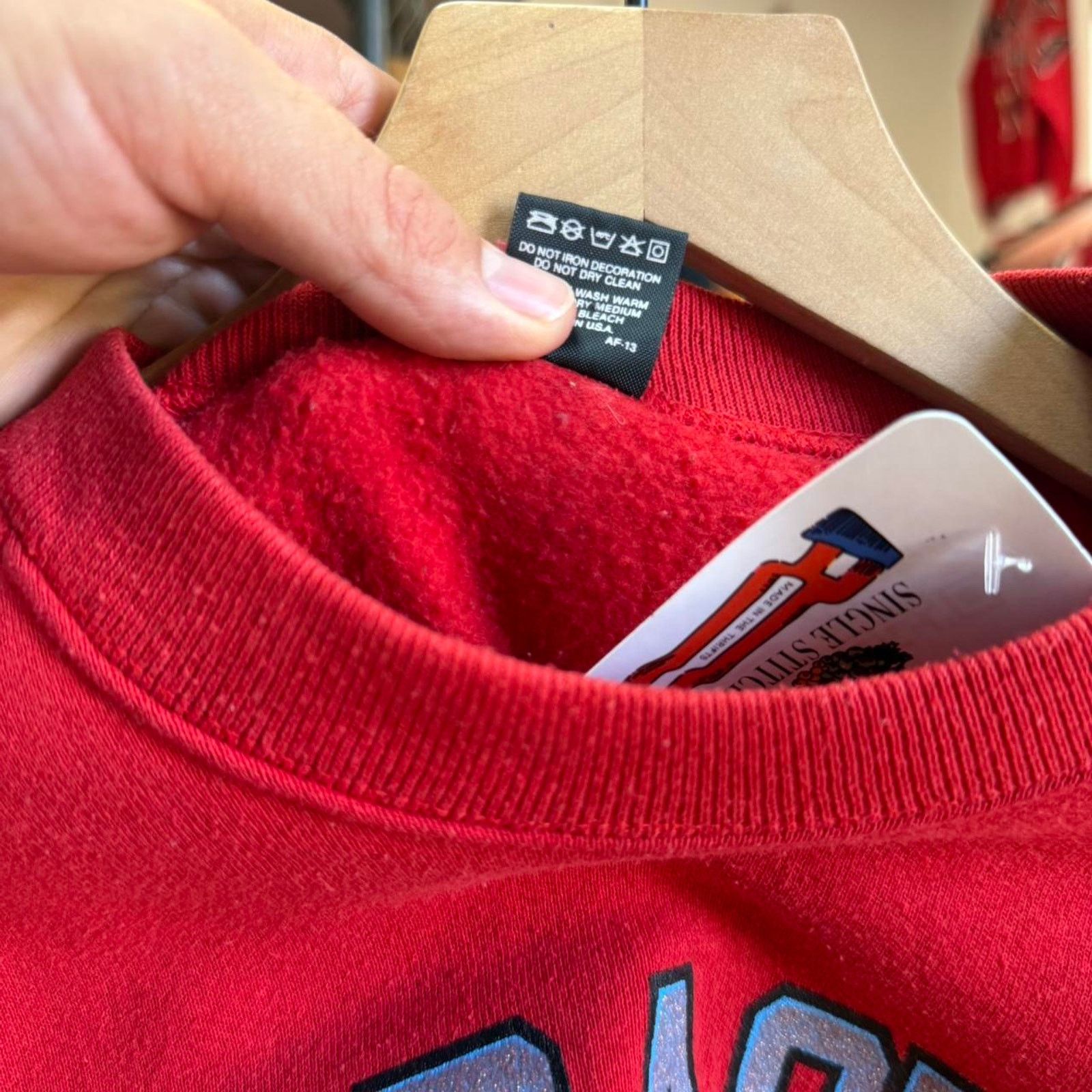 Vintage Vintage 90s Nebraska Huskers School Crest Crewneck Size US L / EU 52-54 / 3 - 8 Thumbnail