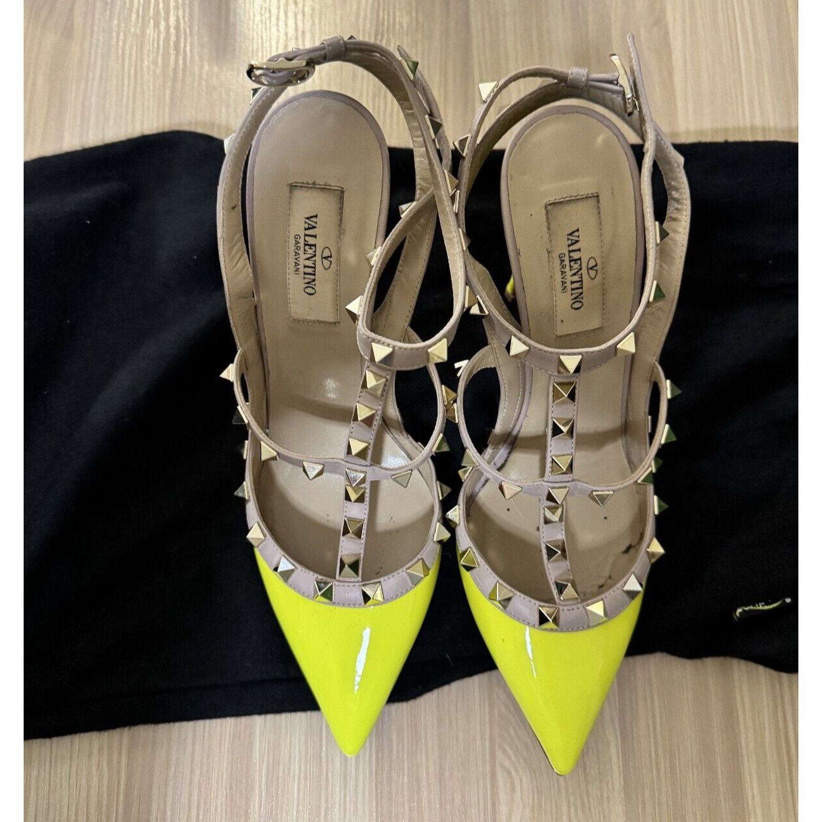 Valentino Valentino Rockstud Neon Yellow Patent Heels 7/37.5 Size US 7 / IT 37 - 5 Thumbnail