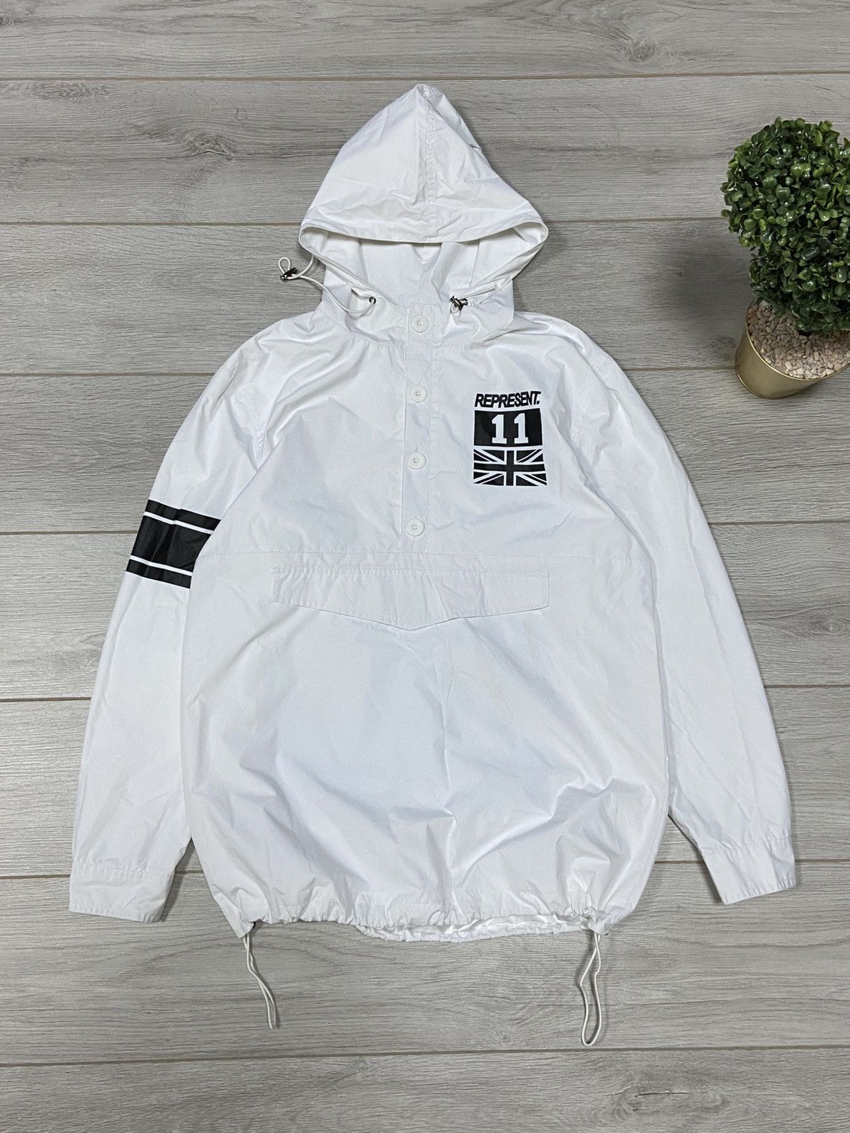 Represent Clo. Represent spell out big logo anorak buttons Size US M / EU 48-50 / 2 - 3 Thumbnail