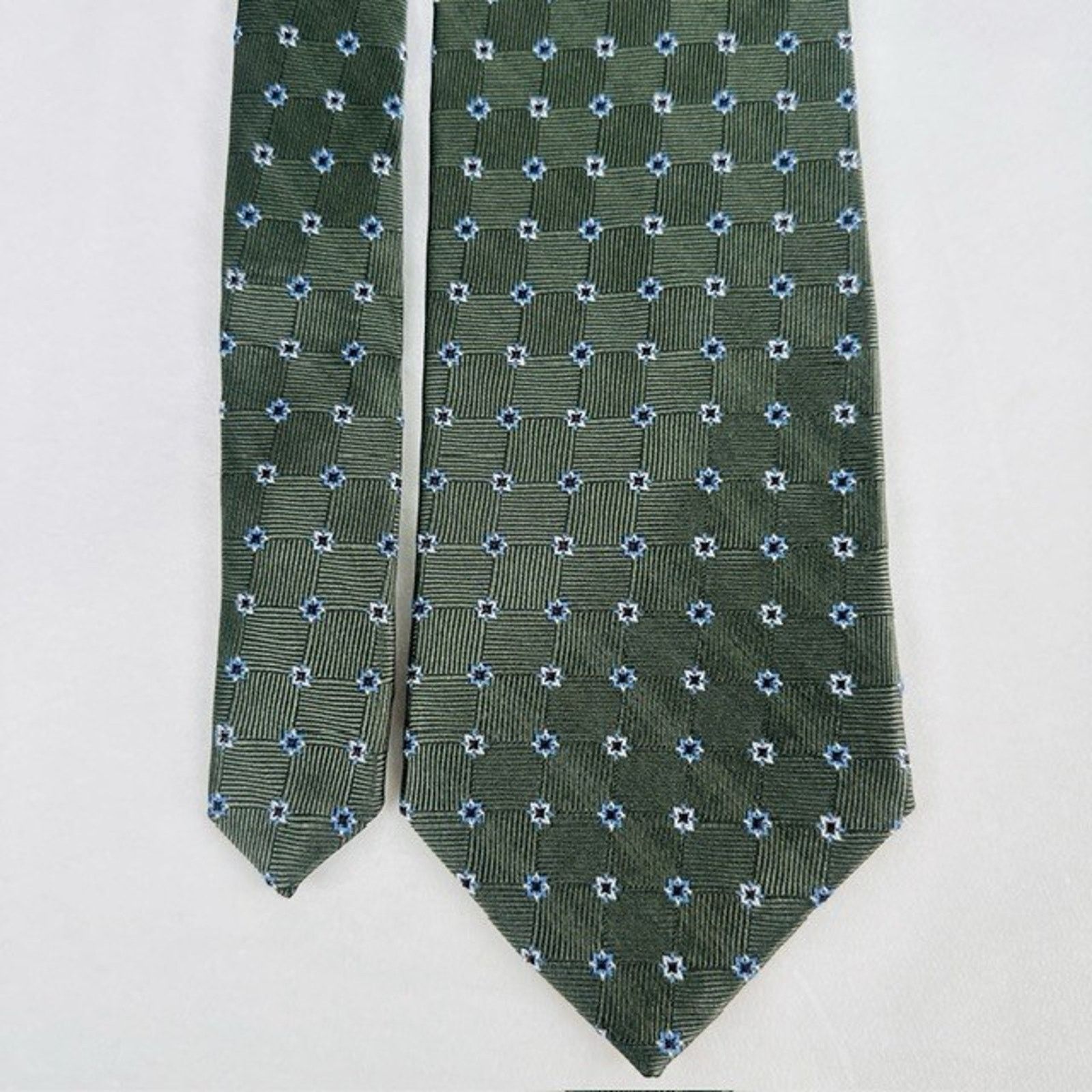 George George Necktie Olive Green w/Stars Geometric All Silk Preppy Size ONE SIZE - 9 Thumbnail