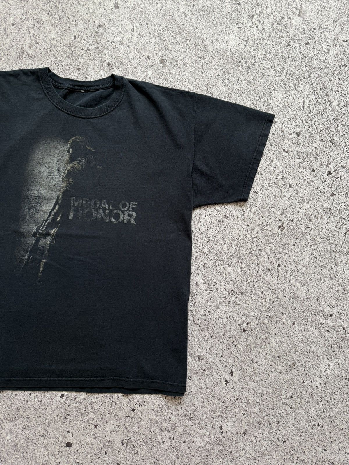 Microsoft Vintage 2000’s Videogame Medal Of Honor Hype T-Shirt Size US XL / EU 56 / 4 - 4 Thumbnail