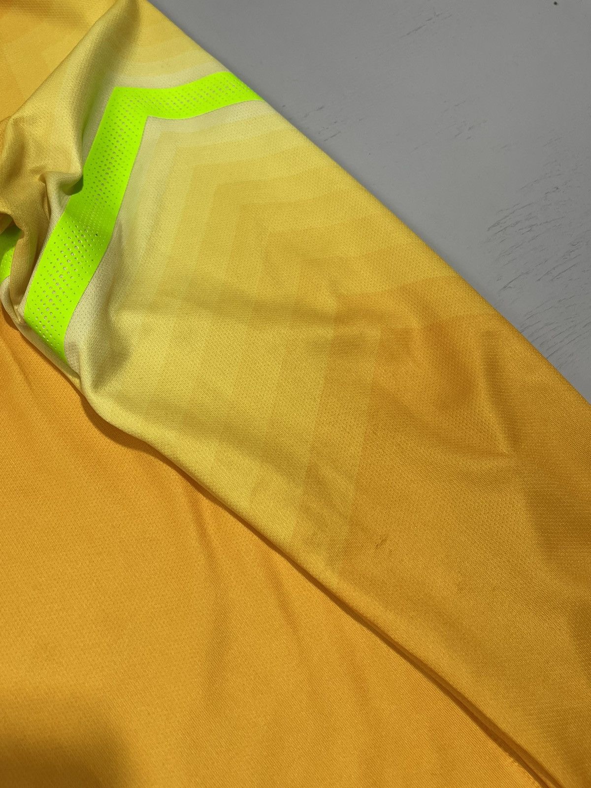 Nike Nike England Team Goalkeeper Soccer Jersey 2014 Blokecore Size US L / EU 52-54 / 3 - 22 Thumbnail
