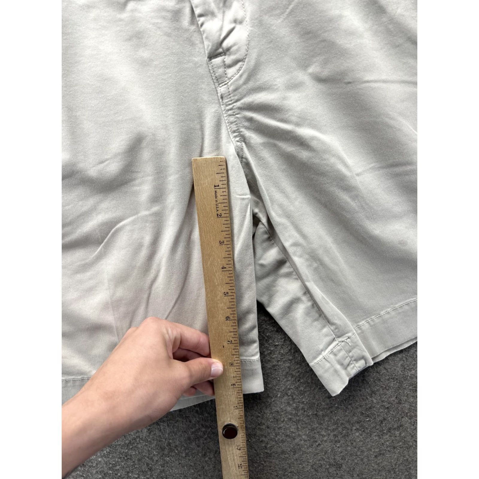 Polo Ralph Lauren Polo Ralph Lauren Shorts Mens 32 Beige Stretch Classic Fit Chino 9 Inseam Casual Size US XS / EU 42 / 0 - 5 Thumbnail