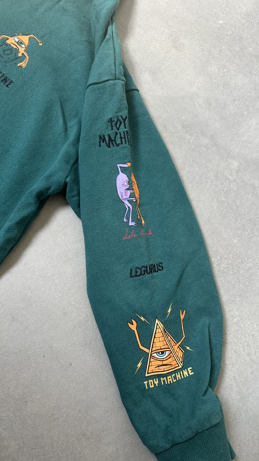Vintage VINTAGE TOY MACHINE SKATE BLOODSUCKING HOODIE Size US M / EU 48-50 / 2 - 7 Thumbnail