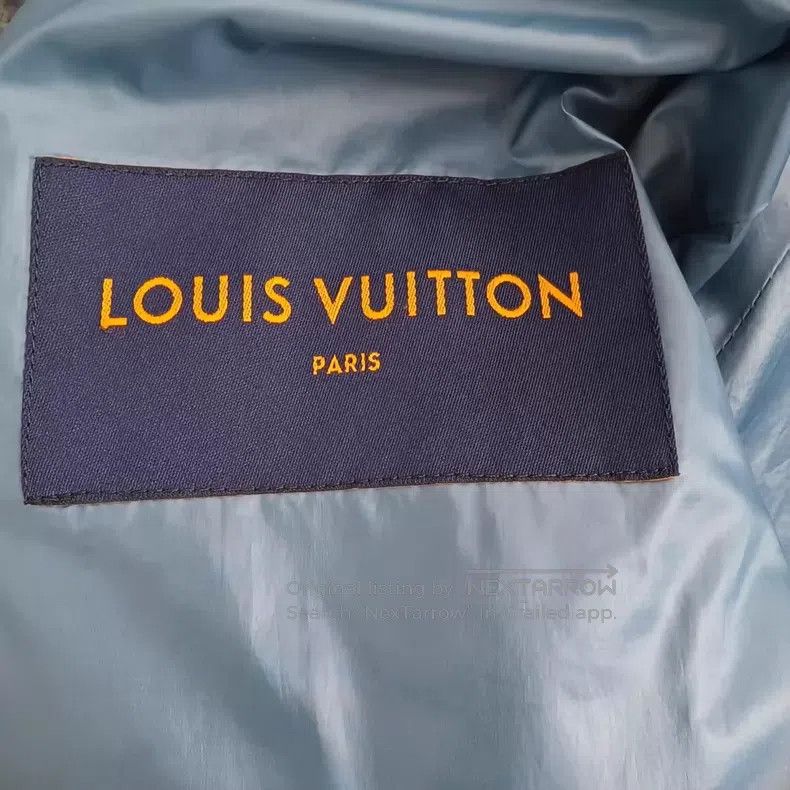 Louis Vuitton Louis Vuitton Embossed dark pattern three-flower full-prin Size US M / EU 48-50 / 2 - 3 Thumbnail