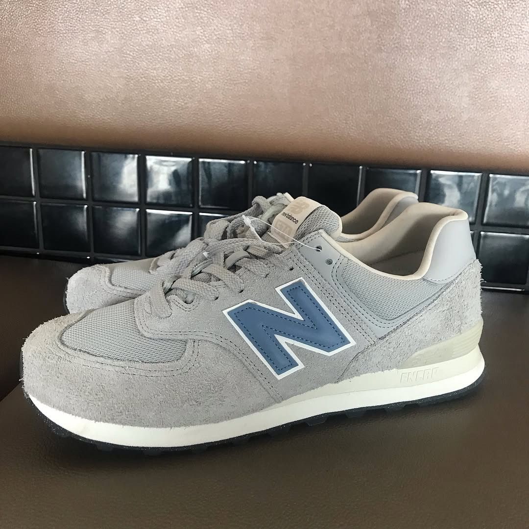 New Balance New Balance 574 Classic Heritage Grey Suede Charcoal 10.5uk Size US 10.5 / EU 43-44 - 8 Thumbnail