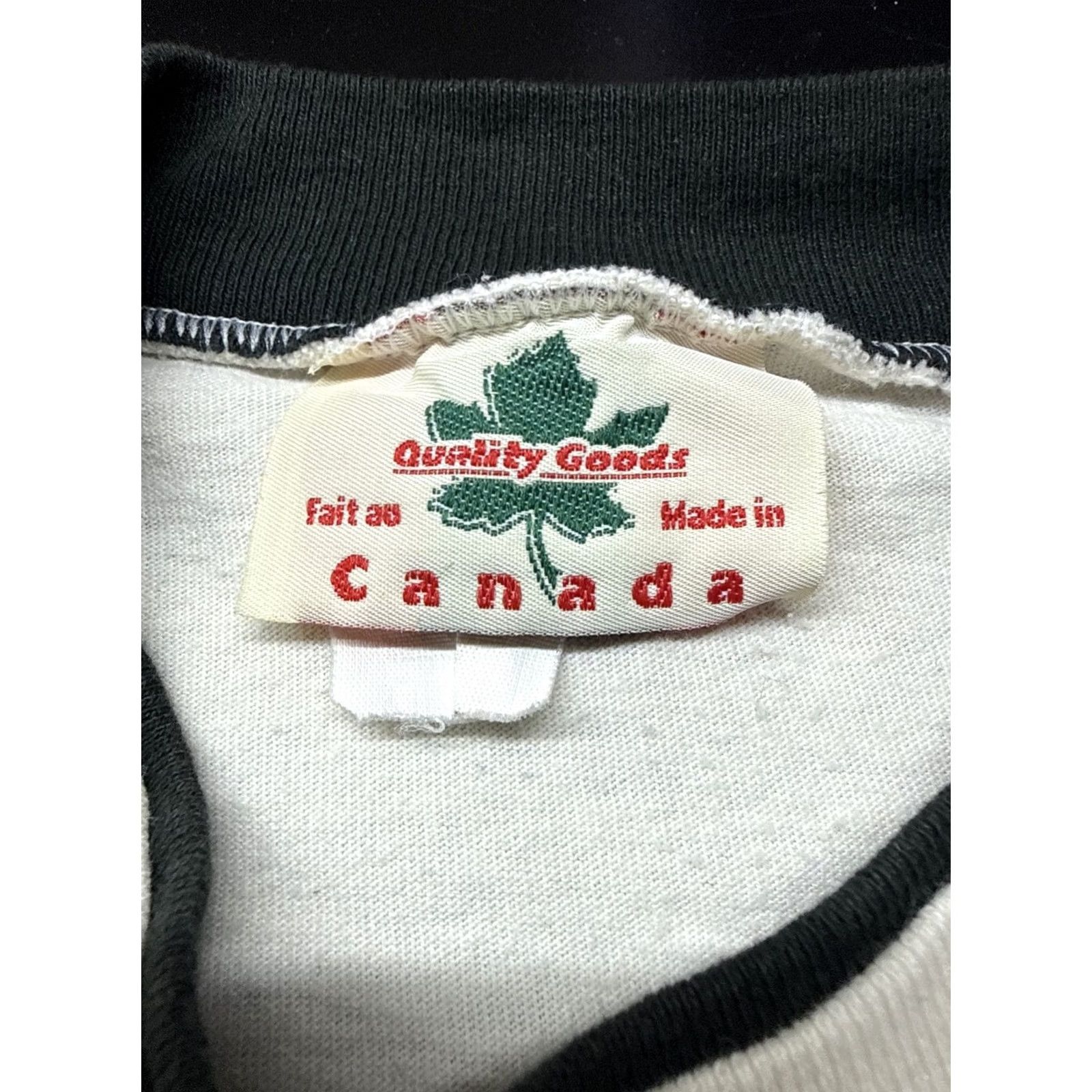 Vintage VINTAGE 90’s Canada Strong & Free T-Shirt Men’s Large Ivory/green "RARE" Size US L / EU 52-54 / 3 - 6 Thumbnail