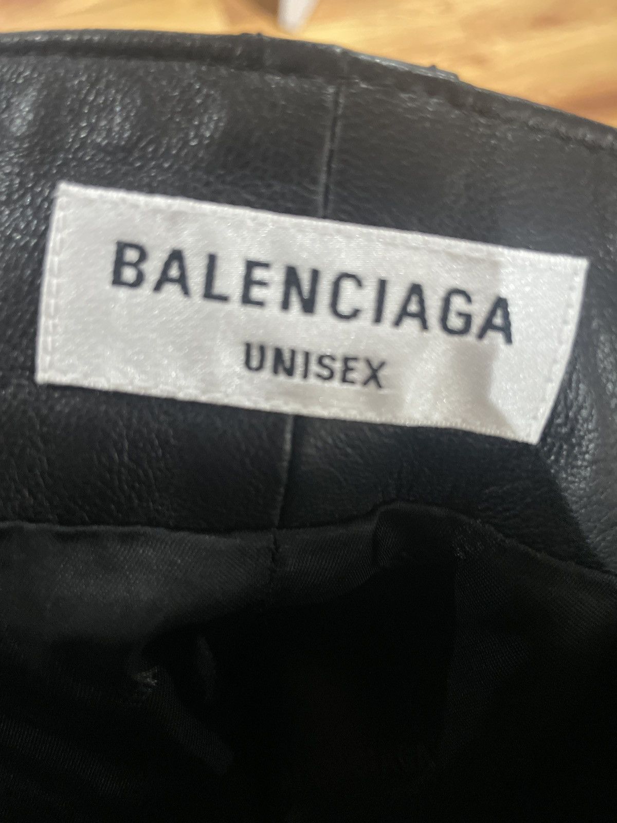 Balenciaga *Sample* Balenciaga Leather Baggy Cropped Trousers 30W Size US 30 / EU 46 - 3 Thumbnail