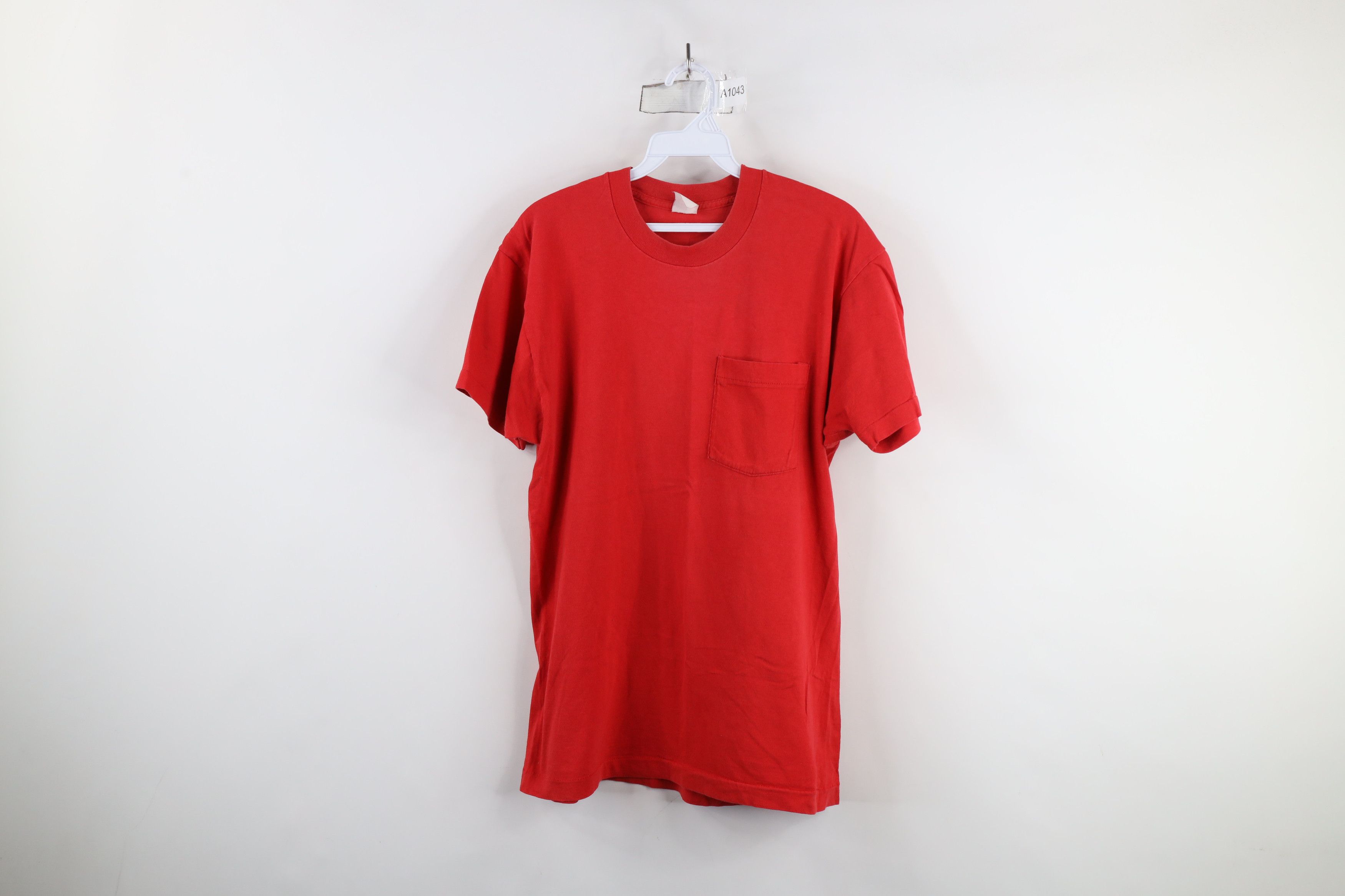Vintage Vintage 90s Streetwear Blank Short Sleeve Pocket T-Shirt USA Size US M / EU 48-50 / 2 - 1 Thumbnail