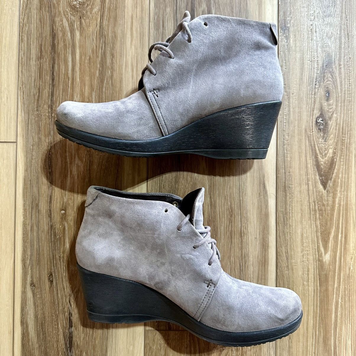 Dansko Women’s Dansko Renee Ankle Wedge Suede Booties Boots Size US 12 / IT 42 - 2 Thumbnail