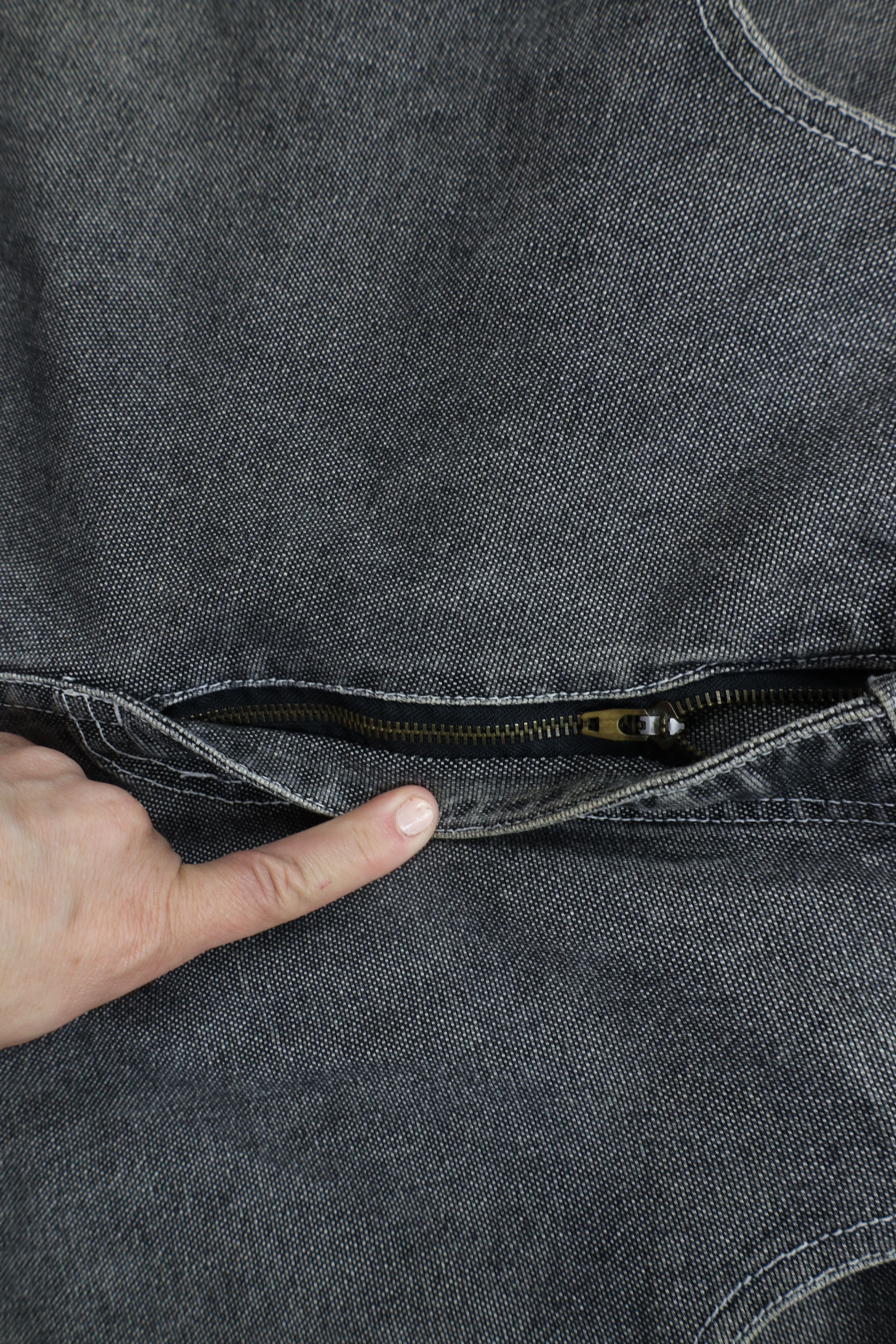 Fubu × Vintage Vintage 90s Fubu Spell Out Baggy Hip Hop Denim Jean Shorts Size US 42 / EU 58 - 7 Thumbnail