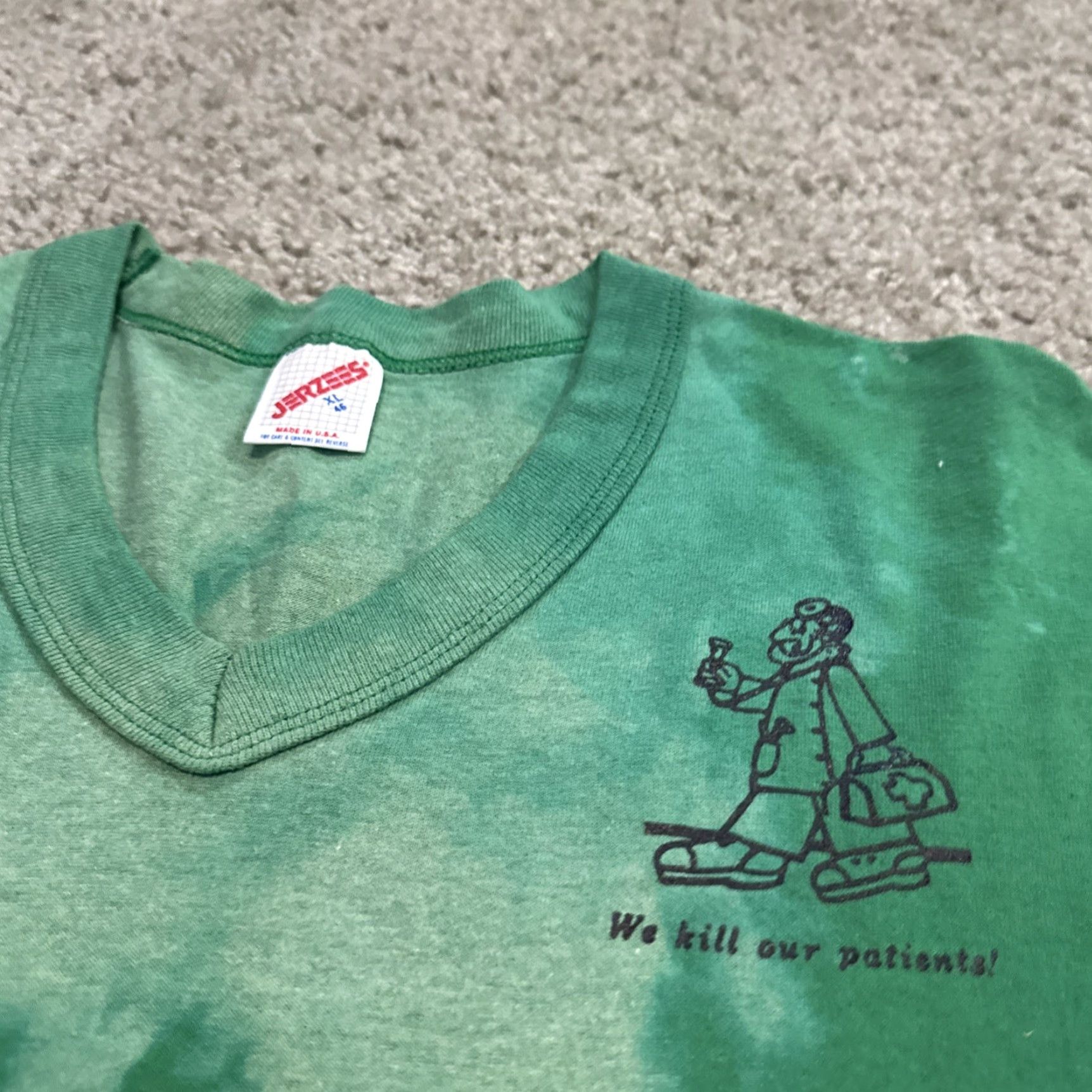 Jerzees VINTAGE 80s Bug & Lawn Doctor Funny Green Faded Distressed T-Shirt XL Mens Jerzees Regular Green Distressed 80s Funny T-Shirt Size US XL / EU 56 / 4 - 3 Thumbnail