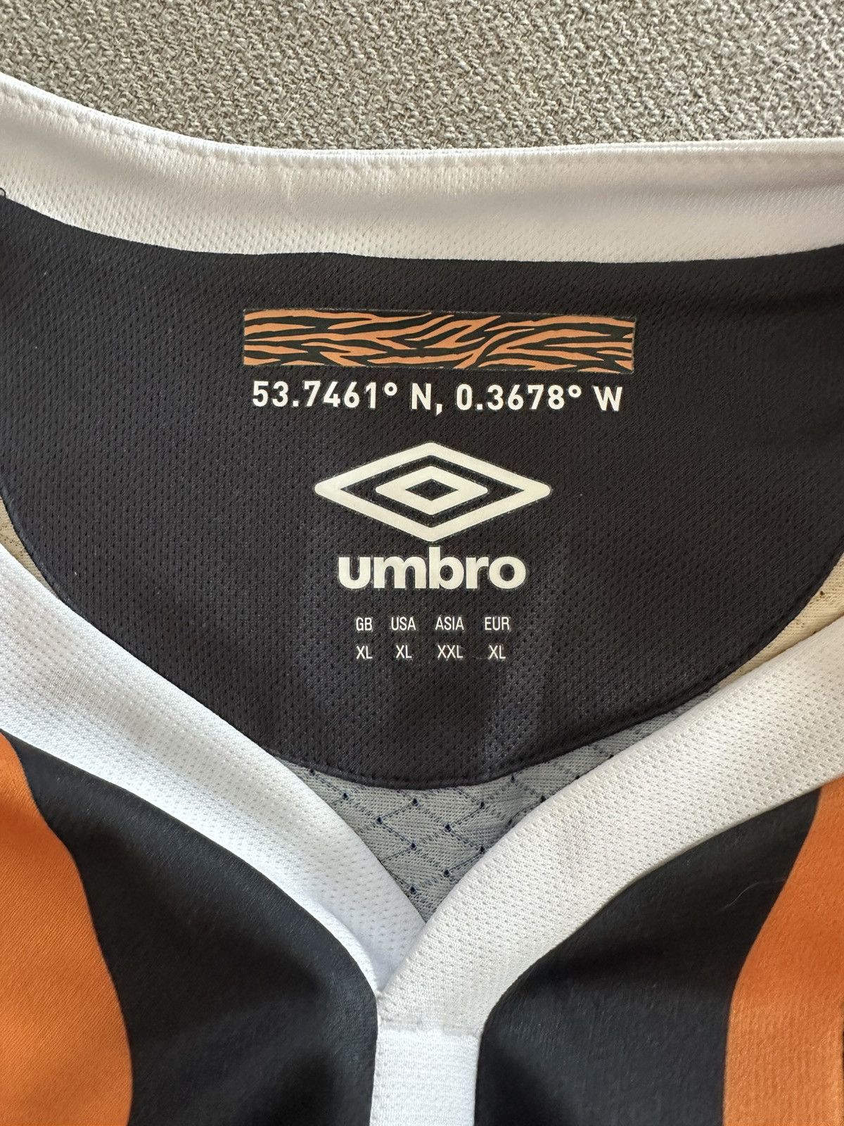 Umbro 🔥 Hull City Home Football Shirt / Jersey - 2017/18 Season Size US XL / EU 56 / 4 - 4 Thumbnail