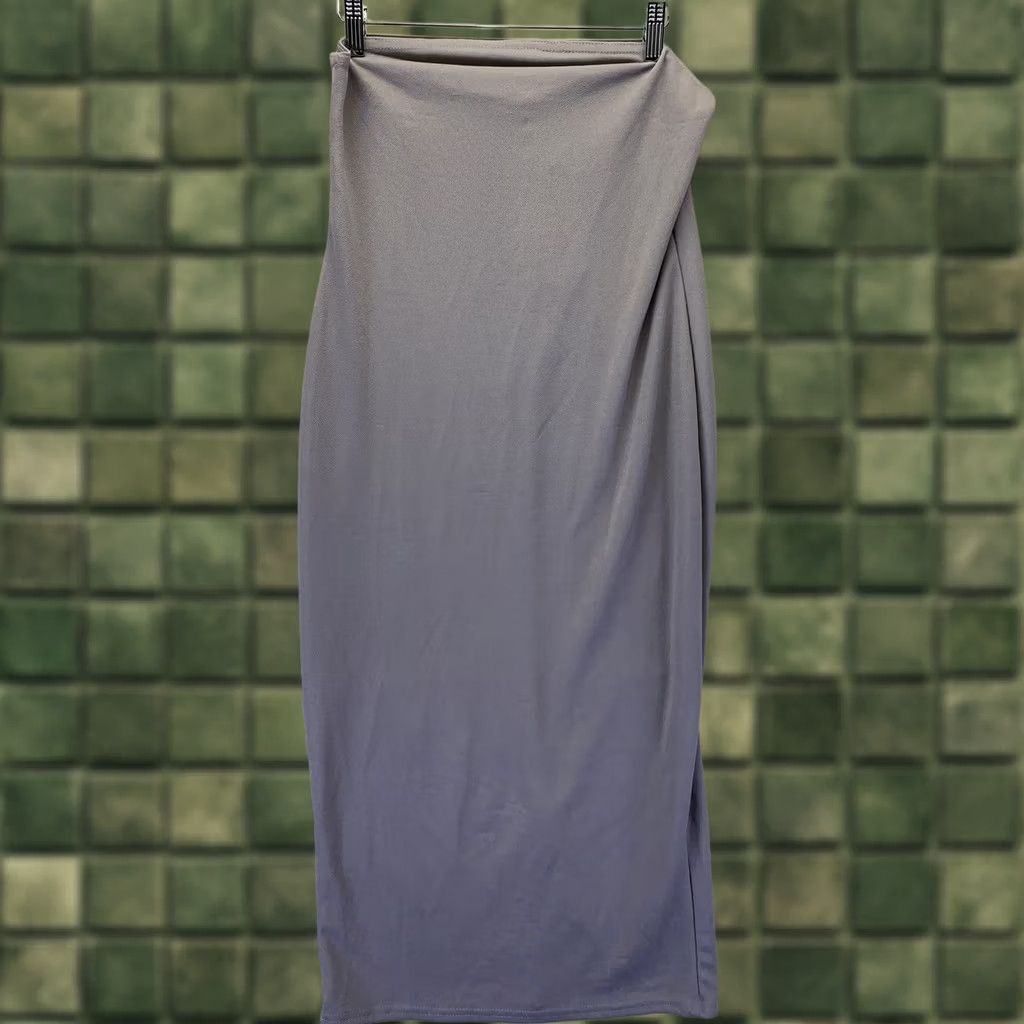 Boohoo boohoo Plus Jacki Bandeau Fitted Midi Dress Grey UK18/US 14/ EU 46-NWT 5531 Size XL / US 12-14 / IT 48-50 - 1 Thumbnail