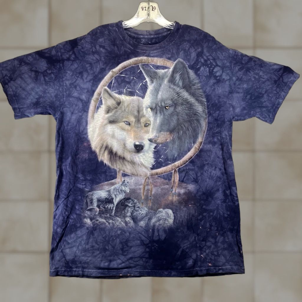 The Mountain VINTAGE The Mountain T-Shirt Unisex Adults XL Purple Graphic Print Nature 2010s Wolf Dreamcatcher Tie Dye Size US XL / EU 56 / 4 - 1 Thumbnail