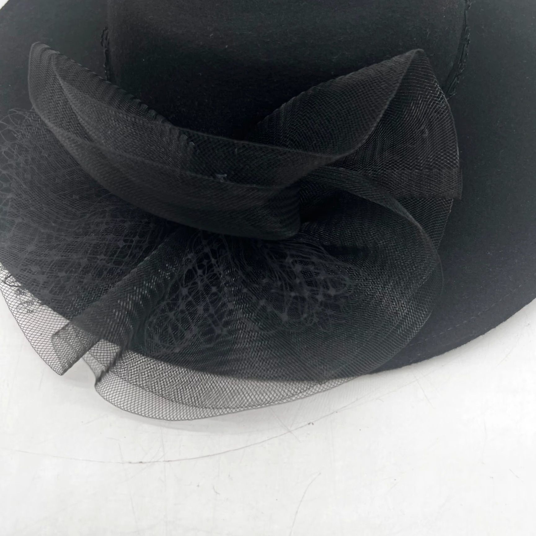 FELT VINTAGE Hollywood Black Wool Felt Spoon Hat Short Veil Band Bow One Size Women Size 42" / US 20 - 5 Thumbnail