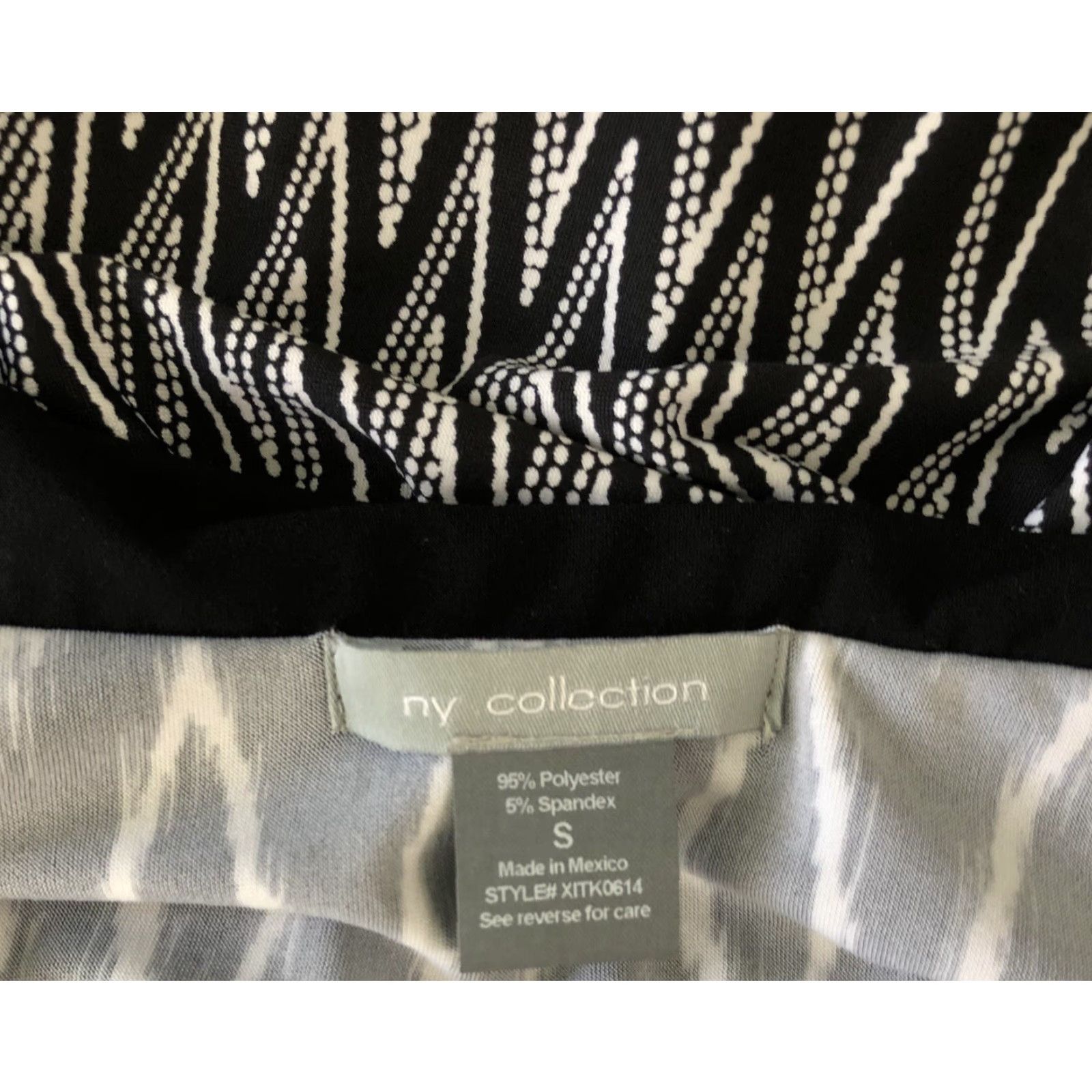 Vintage NY Collection Maxi Skirt S Black/White Geometric Knit Elastic Waist Long Women’s Modern BoHo 29” Waist 41” Length Regular Fashion Ge... Size 28" / US 6 / IT 42 - 3 Thumbnail