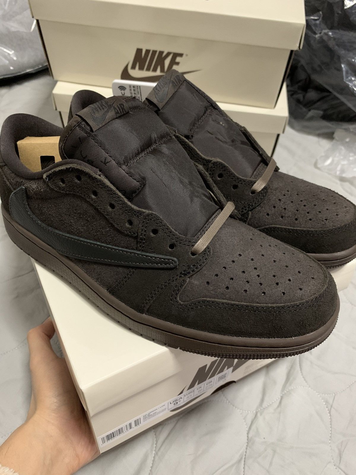 Jordan Brand Jordan 1 Travis Scott Vetvet Brown Retro Low TS Size US 9.5 / EU 42-43 - 1 Thumbnail