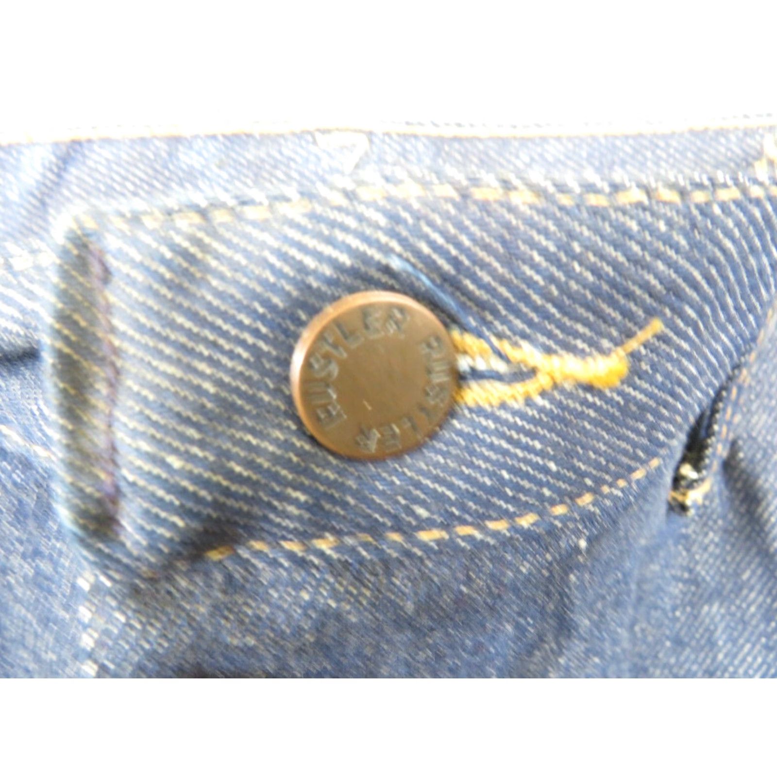 Vintage NOS Rustlers 1970s Jeans 42X30 Regular Men Blue Classic Fit Tapered NWOT USA Boys? Size US 42 / EU 58 - 7 Thumbnail