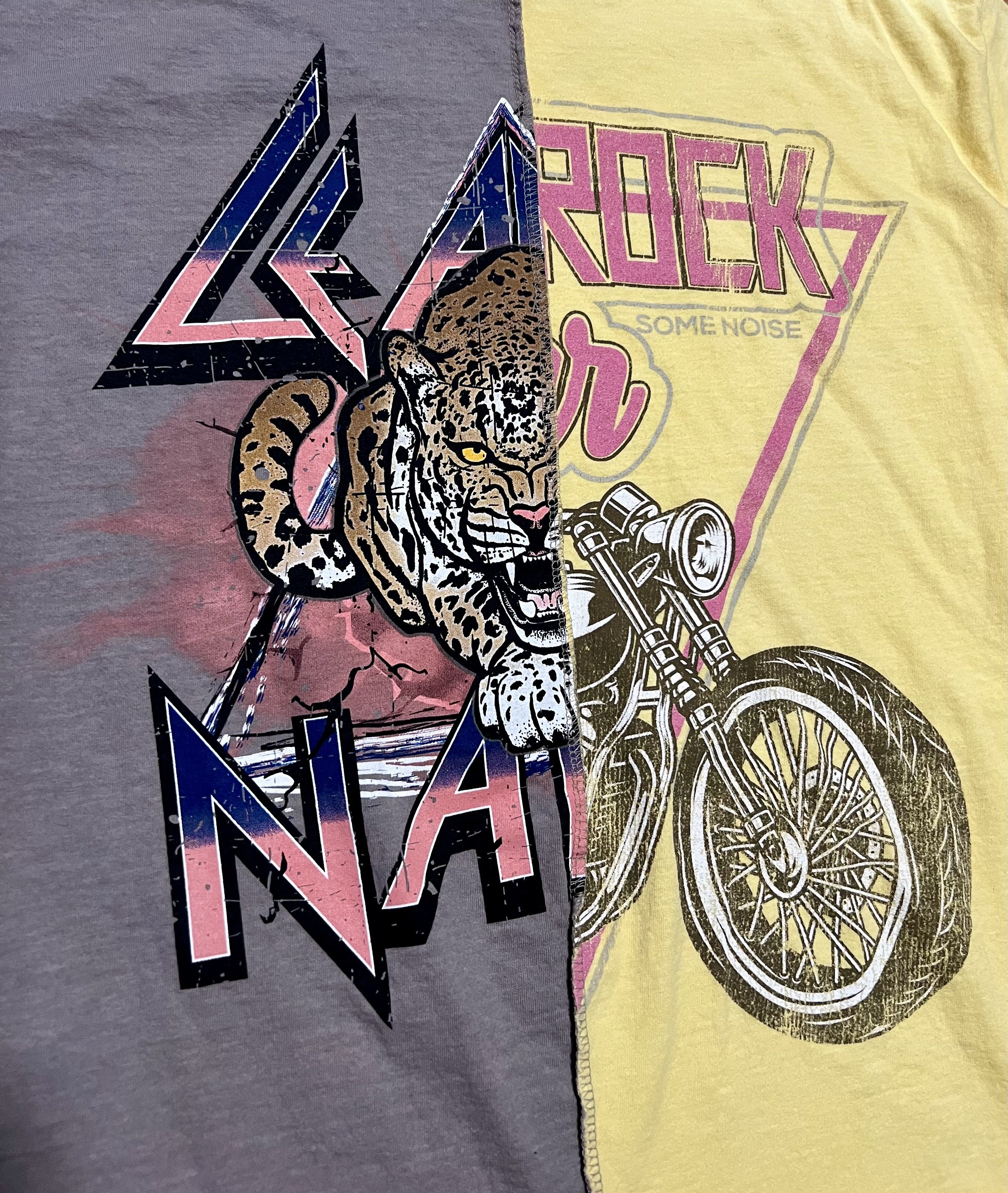 Def Leppard Def Leppard Motorcycle Make Some Noise Split Graphic T-Shirt Size US L / EU 52-54 / 3 - 2 Thumbnail