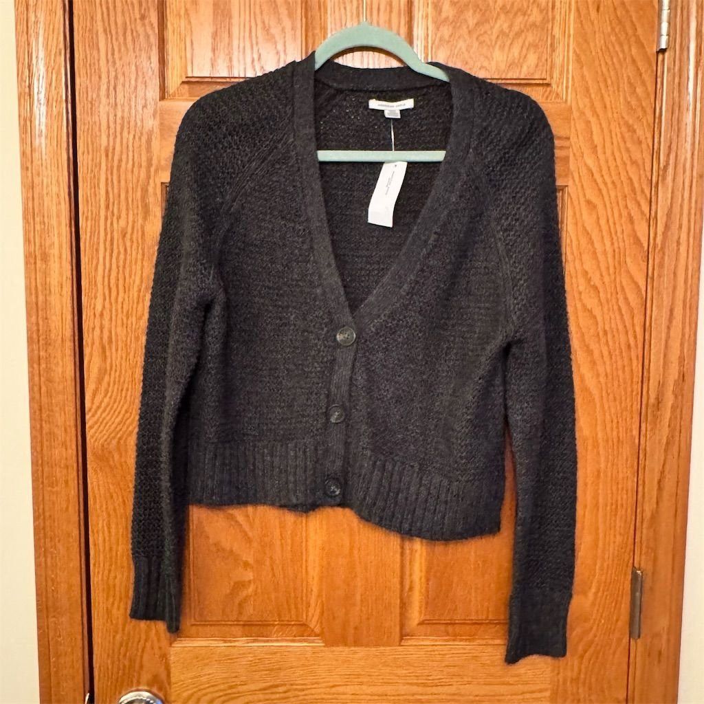 American Eagle Outfitters American Eagle Women's M Gray Knit Cardigan V-Neck Long Sle Size M / US 6-8 / IT 42-44 - 1 Thumbnail