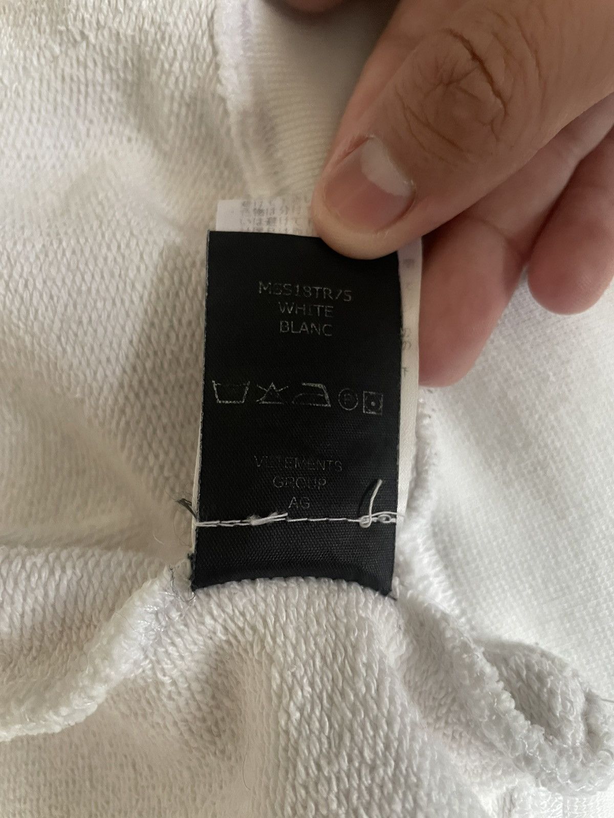 Vetements VETEMENTS CALENDAR HOODIE ZIP UP 2018 Size US S / EU 44-46 / 1 - 10 Thumbnail