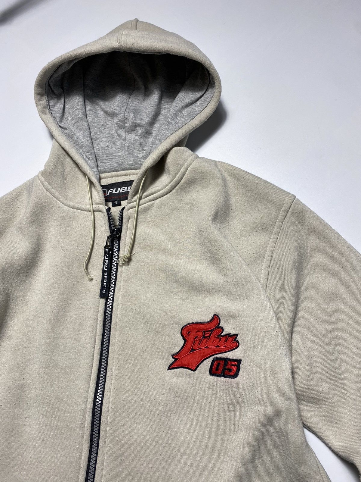 Fubu Vintage Fubu rap zip hoodie zipper size S Size US S / EU 44-46 / 1 - 11 Thumbnail