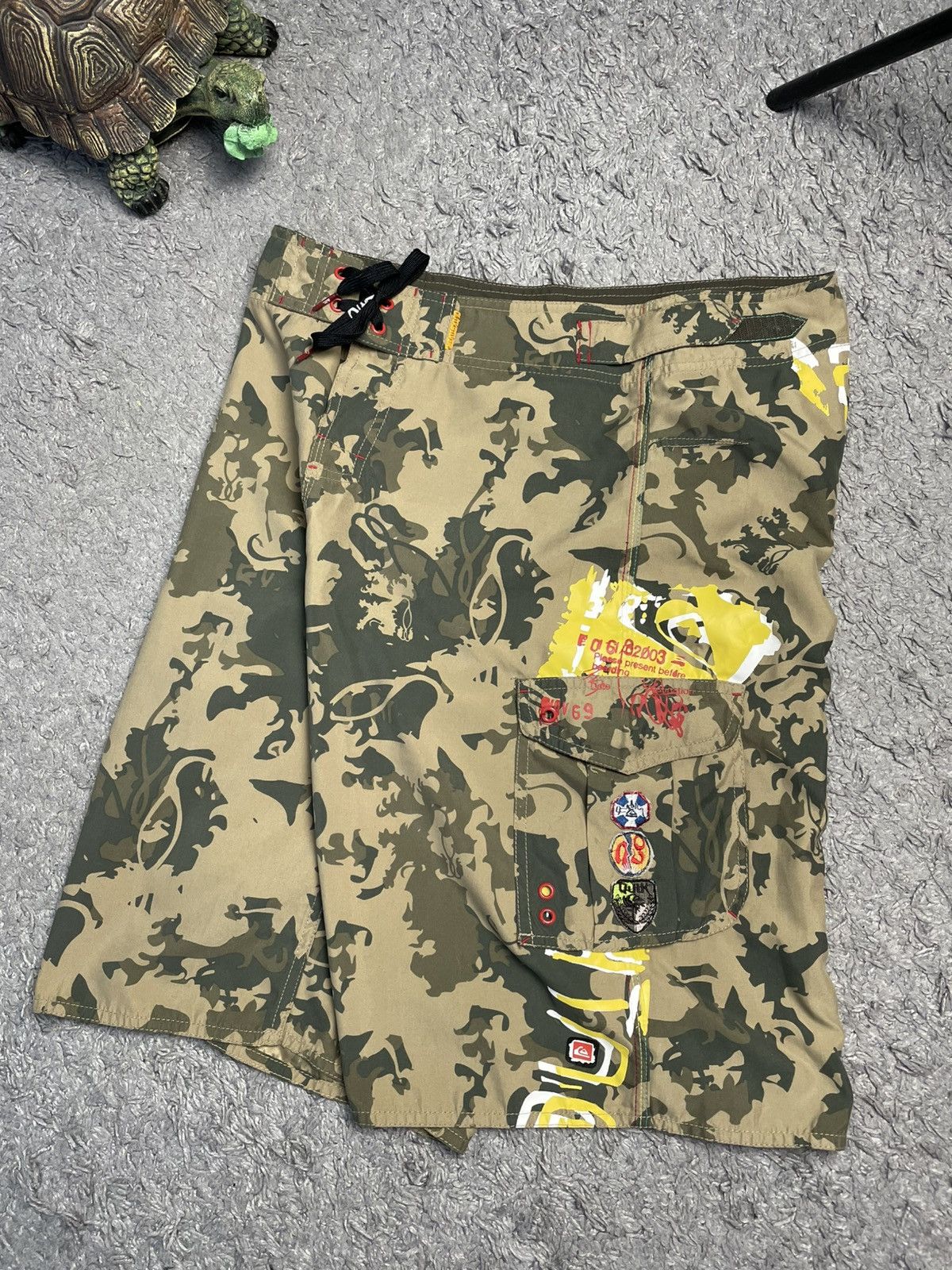 Quiksilver Quicksilver Men’s Surf Short Size 32 Size US 32 / EU 48 - 2 Thumbnail