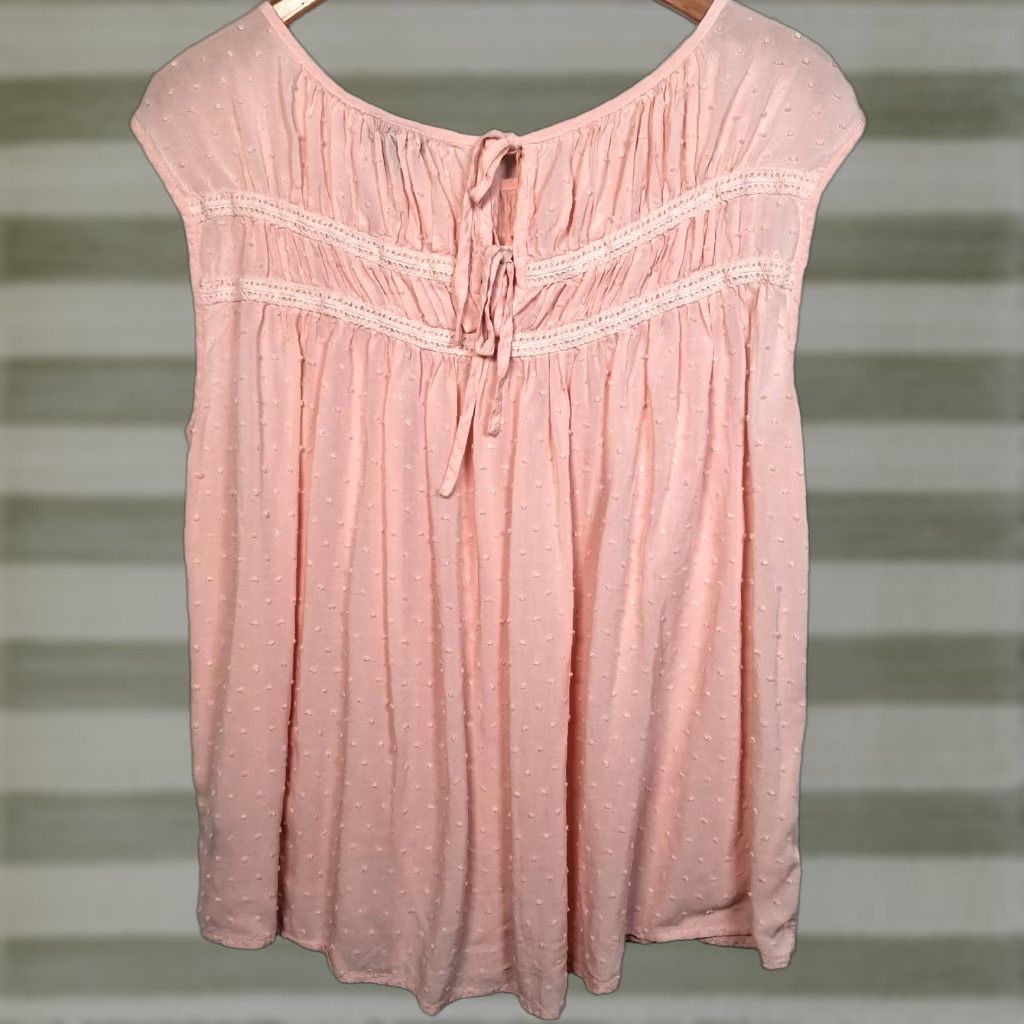 Torrid Torrid Blouse Sleeveless Pink Swiss Dot Peasant Tie Round Neck Women's Regular Size 0 Size XS / US 0-2 / IT 36-38 - 1 Thumbnail