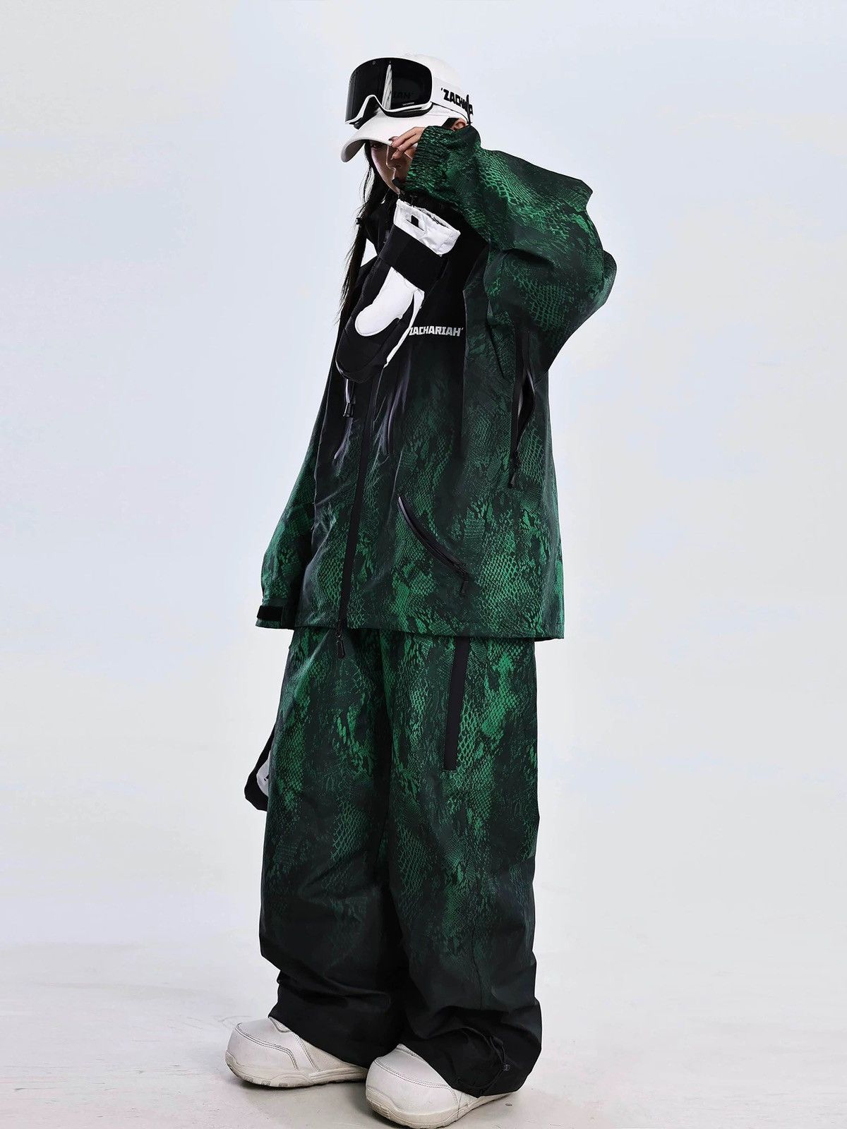 Other Green Scale Snake Pattern Outdoor Windproof Ski Suit Size US 32 / EU 48 - 7 Thumbnail