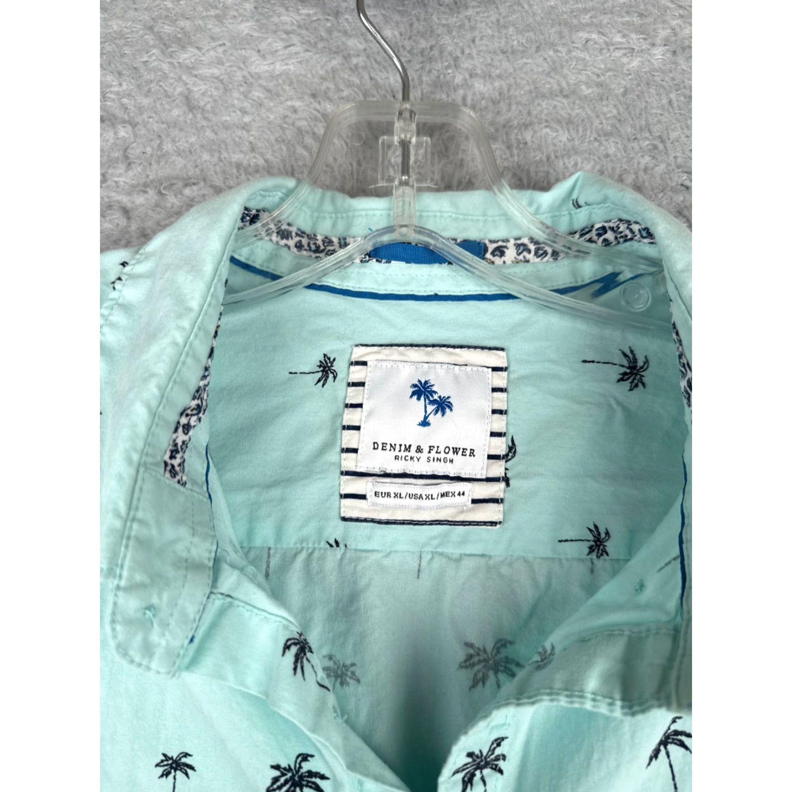 Vintage Denim & Flower Men’s Hawaiian Shirt XL Blue Floral All Over Print Short Sleeve Cotton Summer Casual Size US XL / EU 56 / 4 - 6 Thumbnail