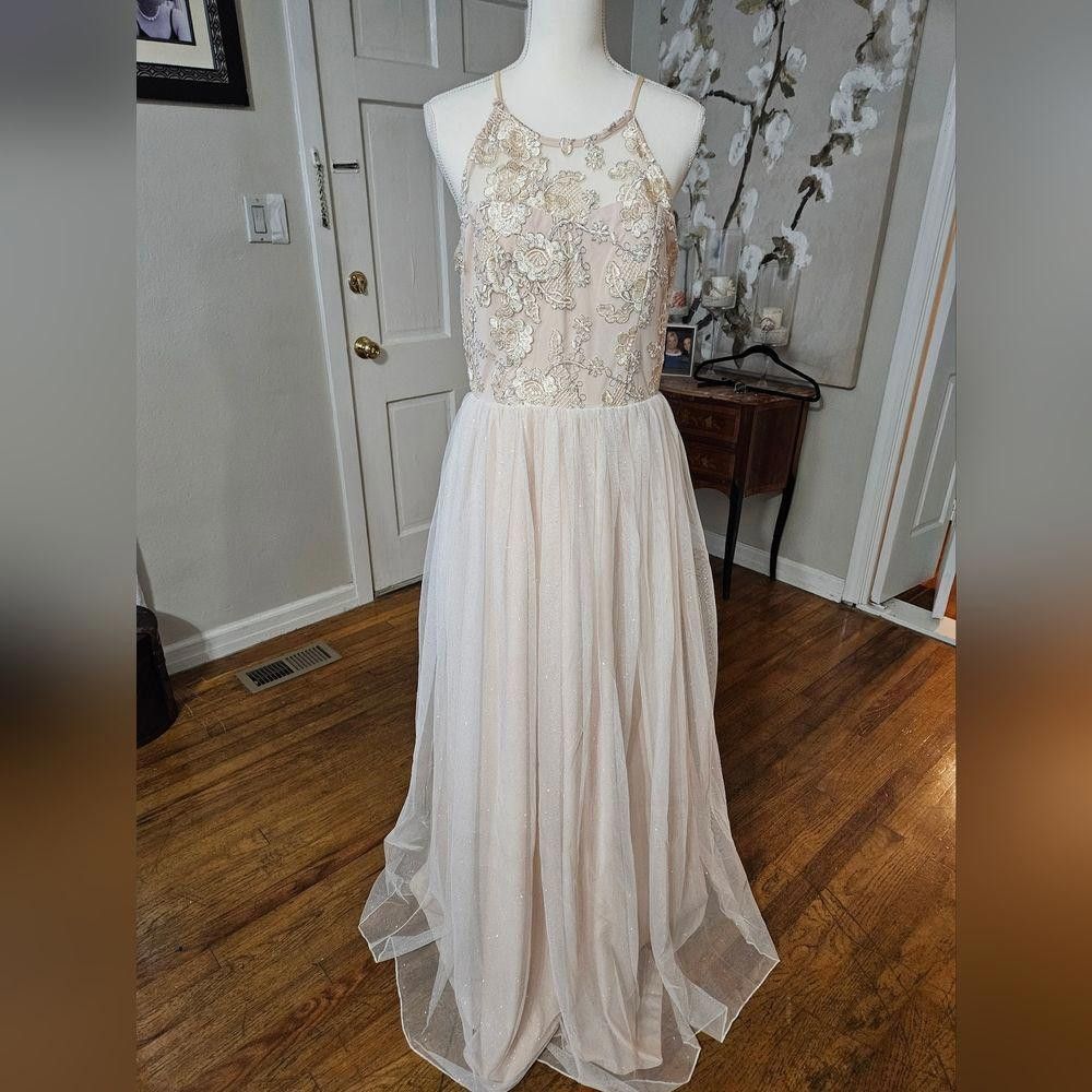 Designer Elegant Embroidered Evening Gown with Glitter Skirt Size L / US 10 / IT 46 - 3 Thumbnail