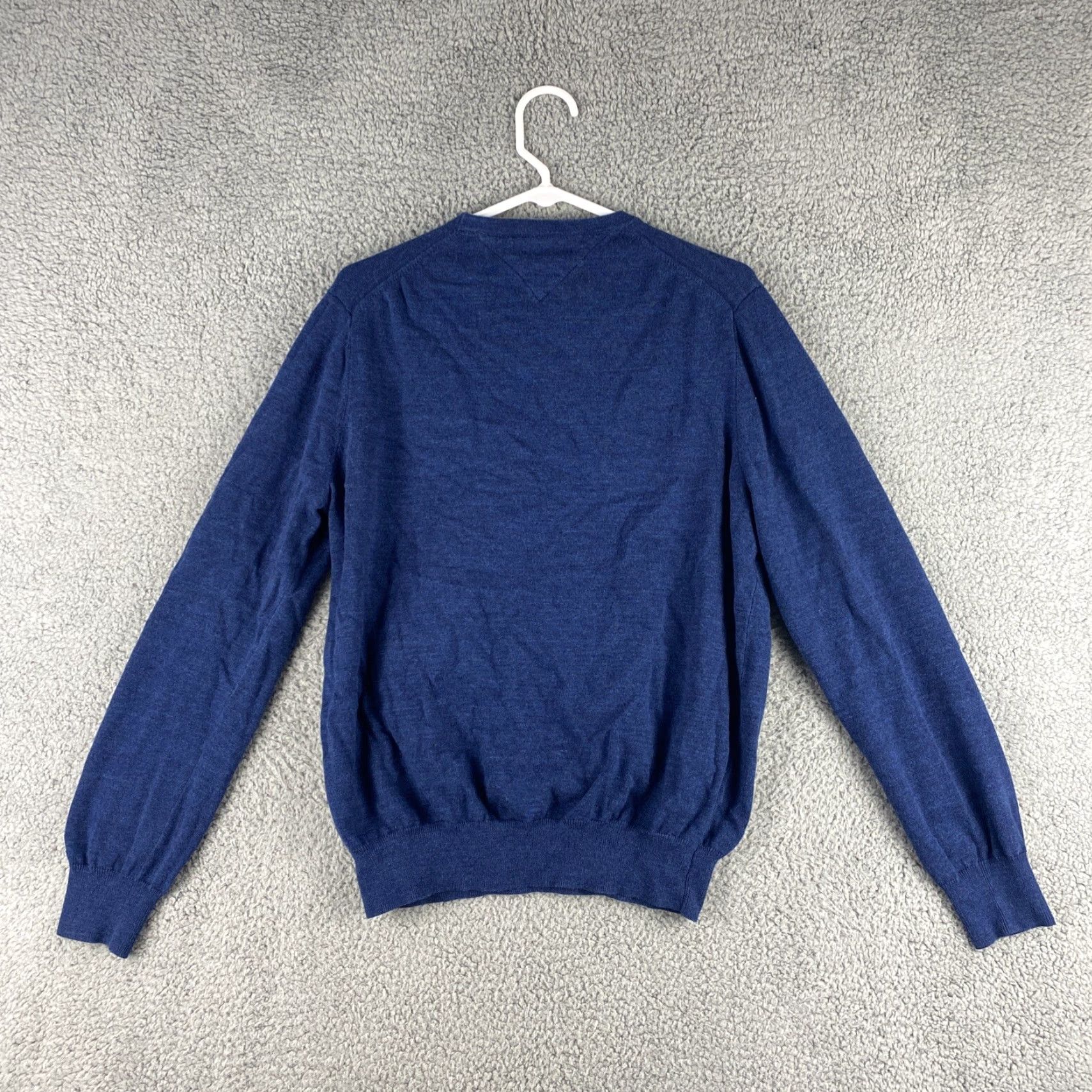 Tommy Hilfiger VINTAGE Tommy Hilfiger Sweater Crew Neck Pullover Men L Blue - 40-13 Mens Size Large Pullover Sweater Crew Neck Long Sleeve Solid Blue - 40-13 Size US L / EU 52-54 / 3 - 8 Thumbnail