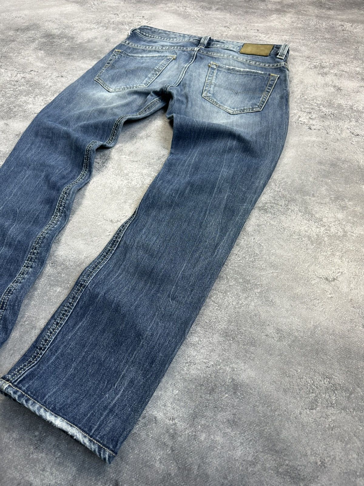 Diesel Diesel Industry Vintage Distressed Denim Faded Jeans 30 Size US 30 / EU 46 - 16 Thumbnail