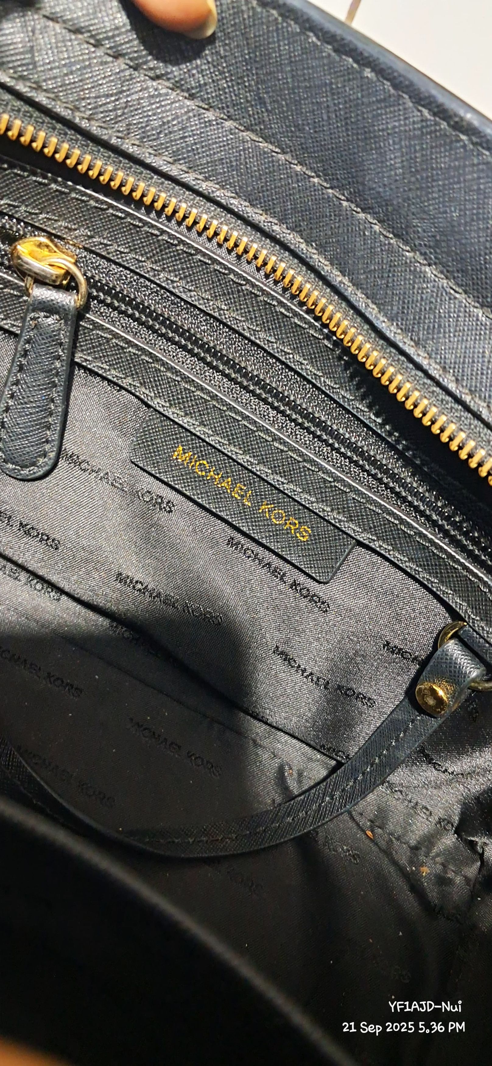 Michael Kors Michael Korsh Sling Bags Size ONE SIZE - 2 Thumbnail