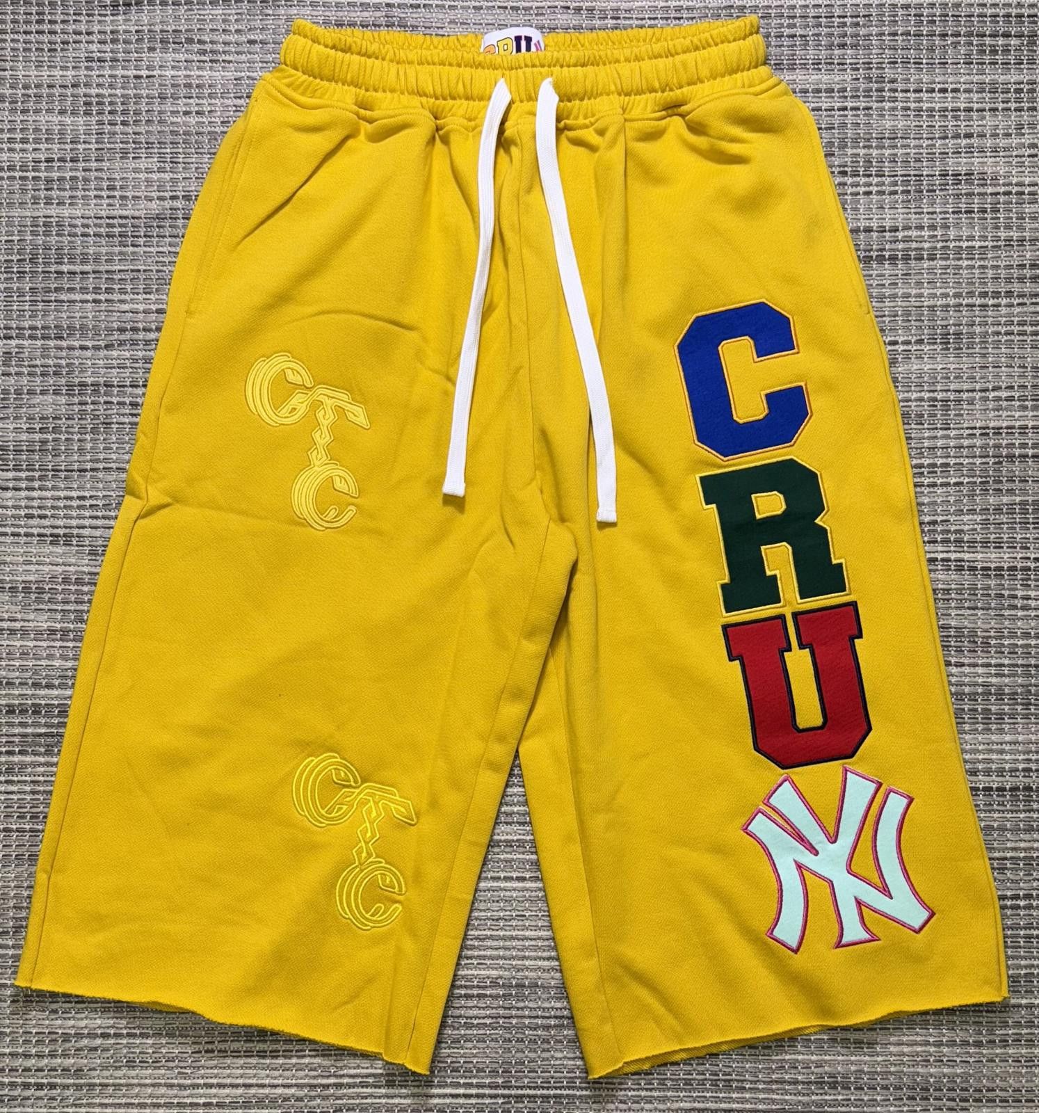Other CRUM Yellow 3/4 Shorts Size US 30 / EU 46 - 1 Thumbnail