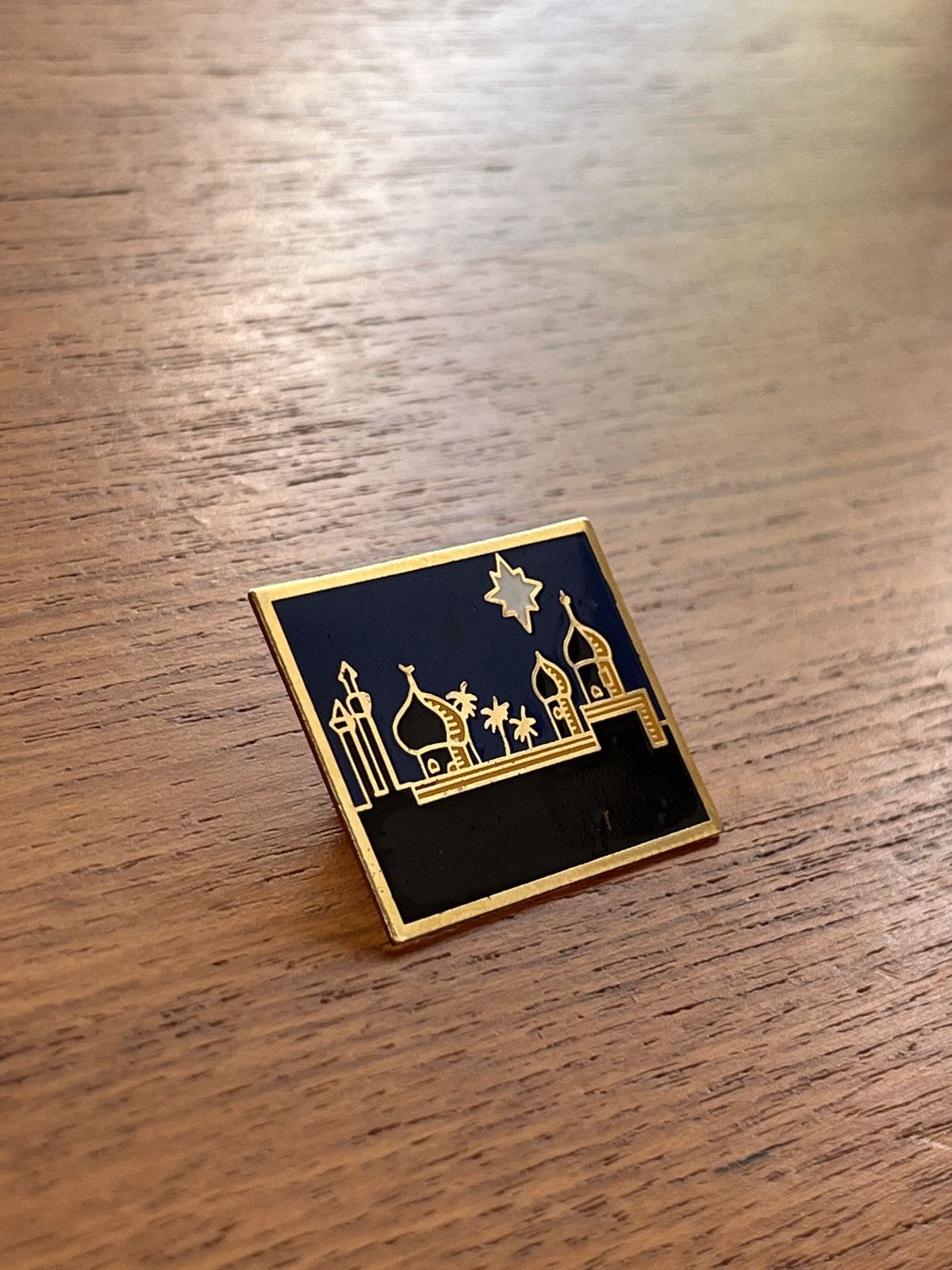 Camel × Vintage Camel vintage pin Size ONE SIZE - 2 Thumbnail