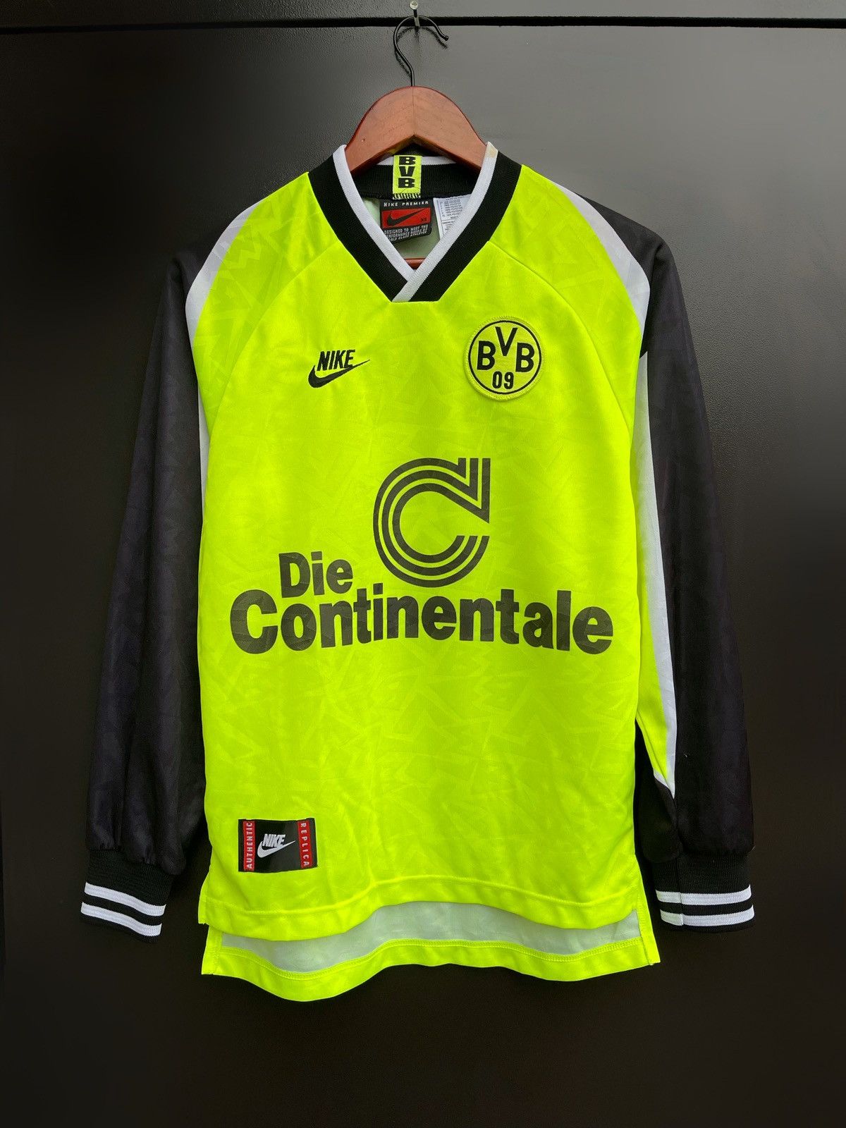 NIKE BORUSSIA DORTMUND 1995 /96 SHIRT FOOTBALL SOCCER JERSEY